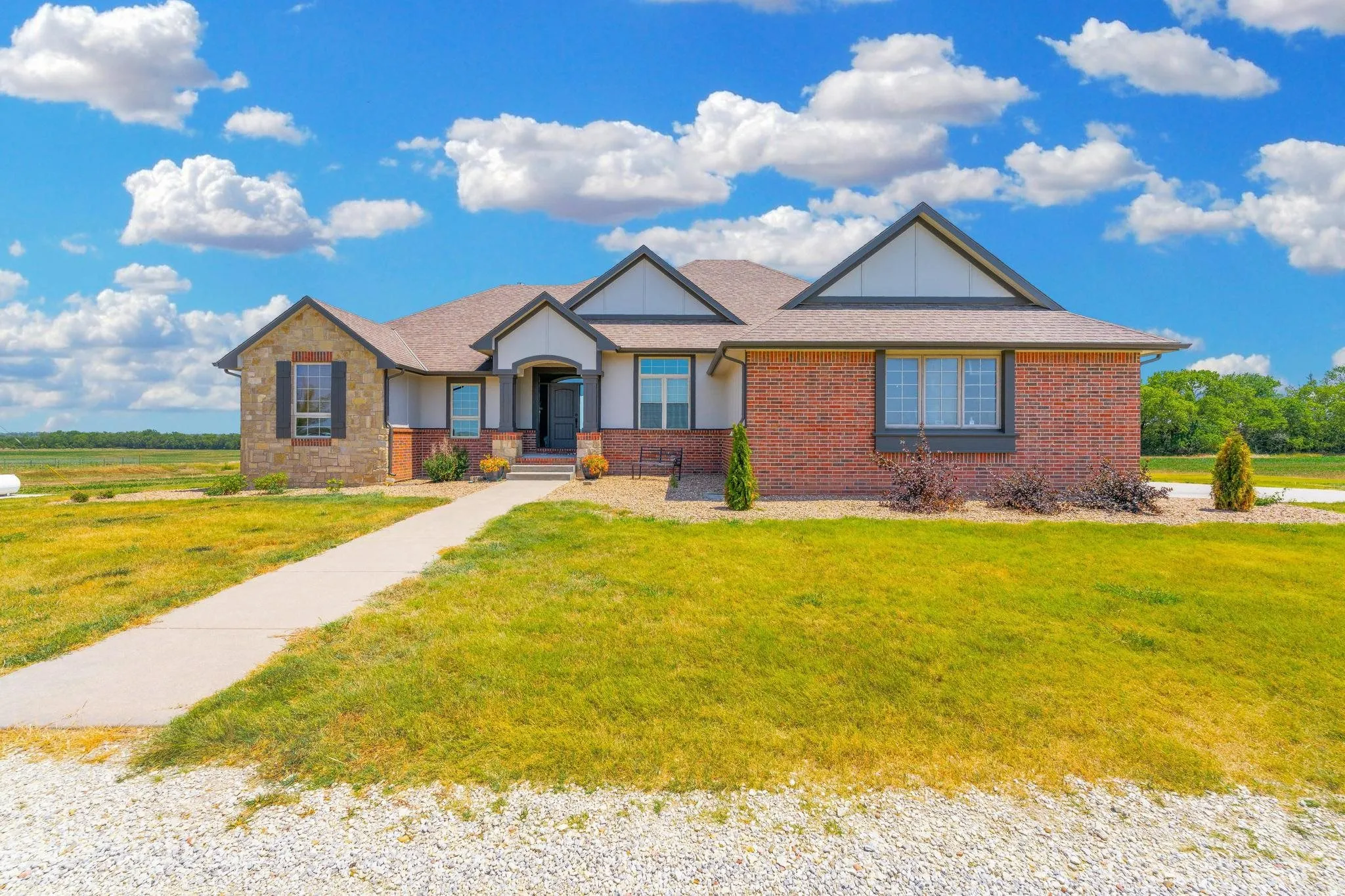 Whitewater, Kansas 67154, United States, 5 Bedrooms Bedrooms, ,3 BathroomsBathrooms,Residential,Pending,49940