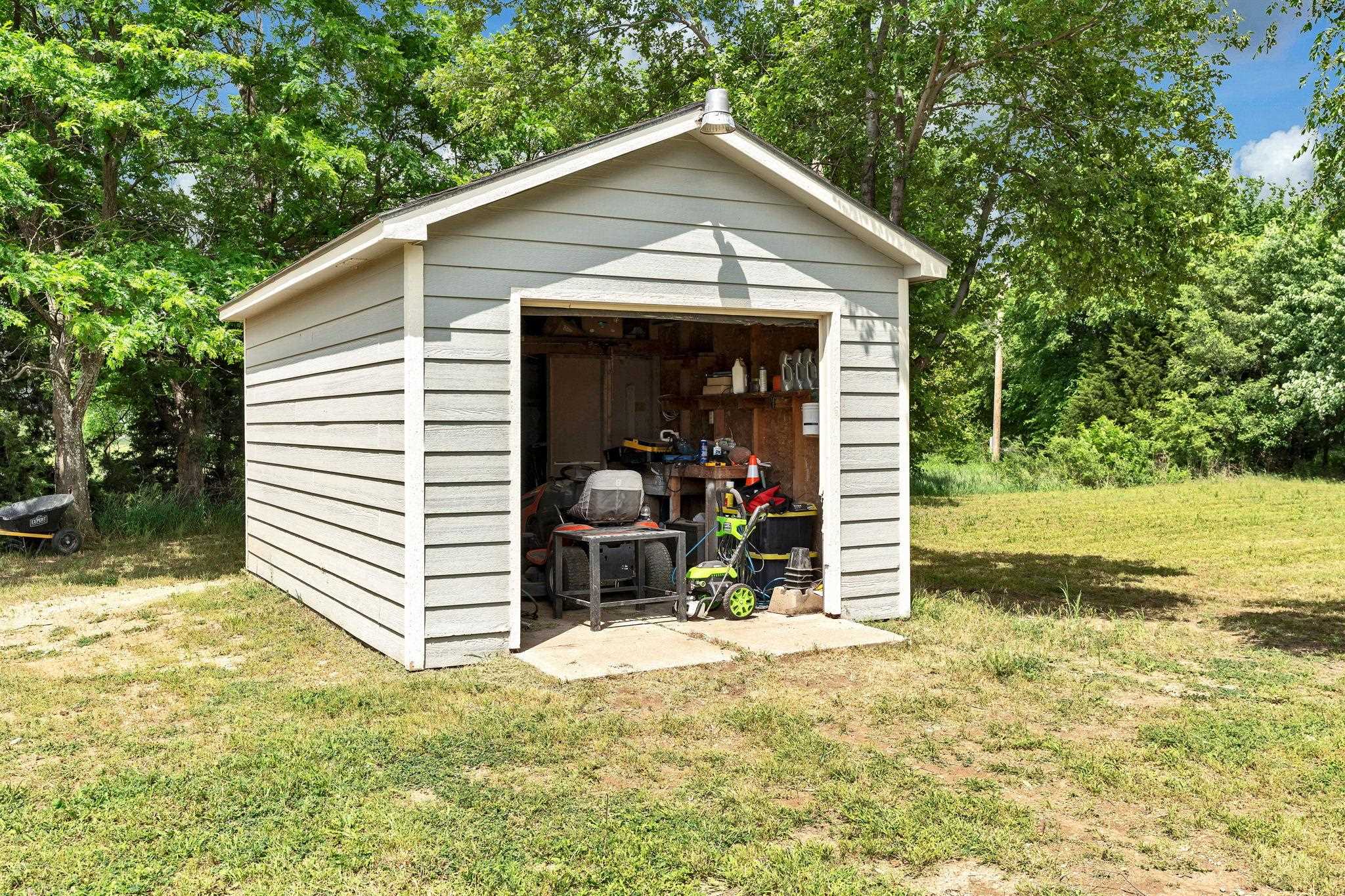 11099 SW 144th St, Augusta, Kansas image 27