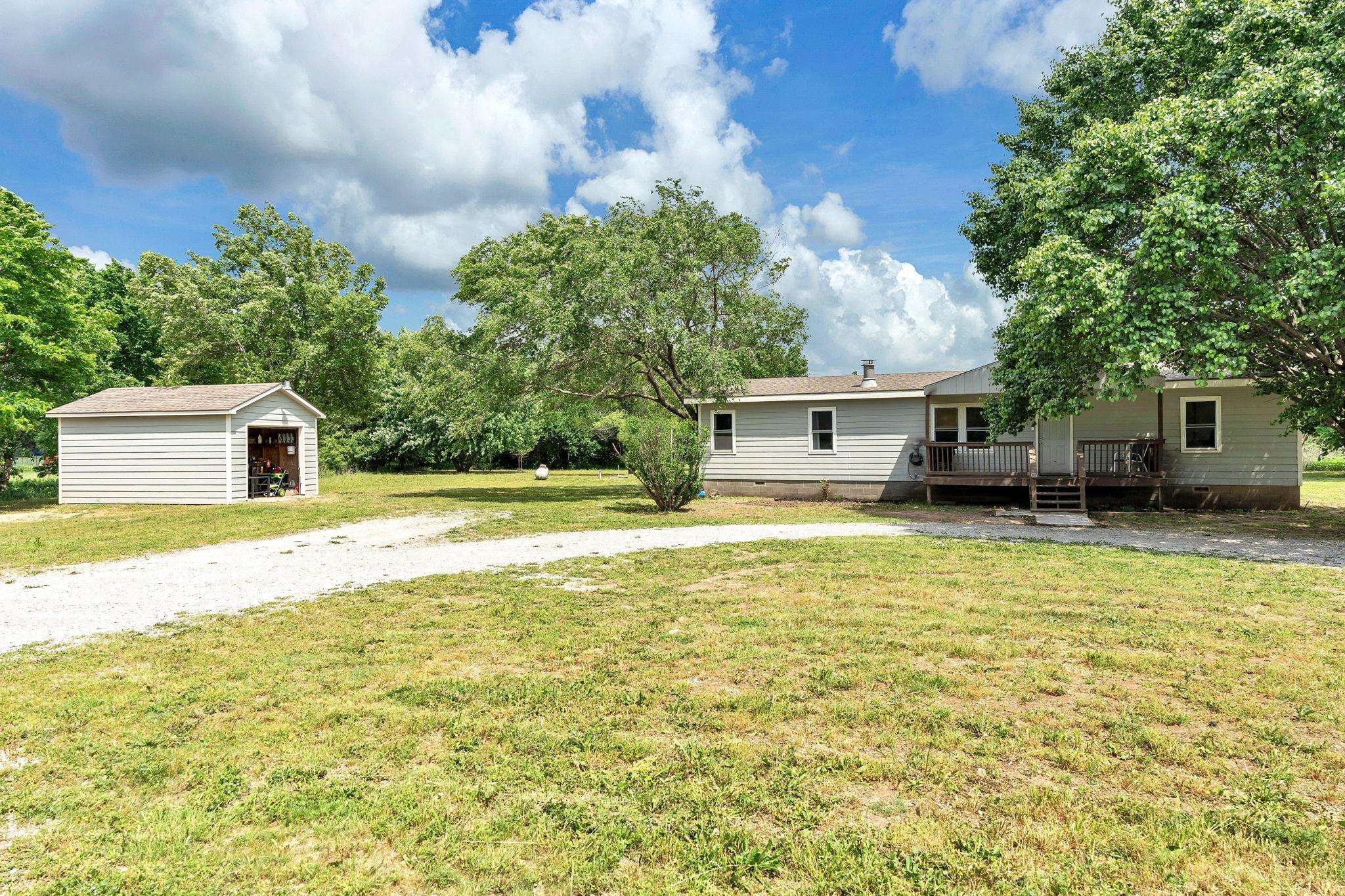 11099 SW 144th St, Augusta, Kansas image 3