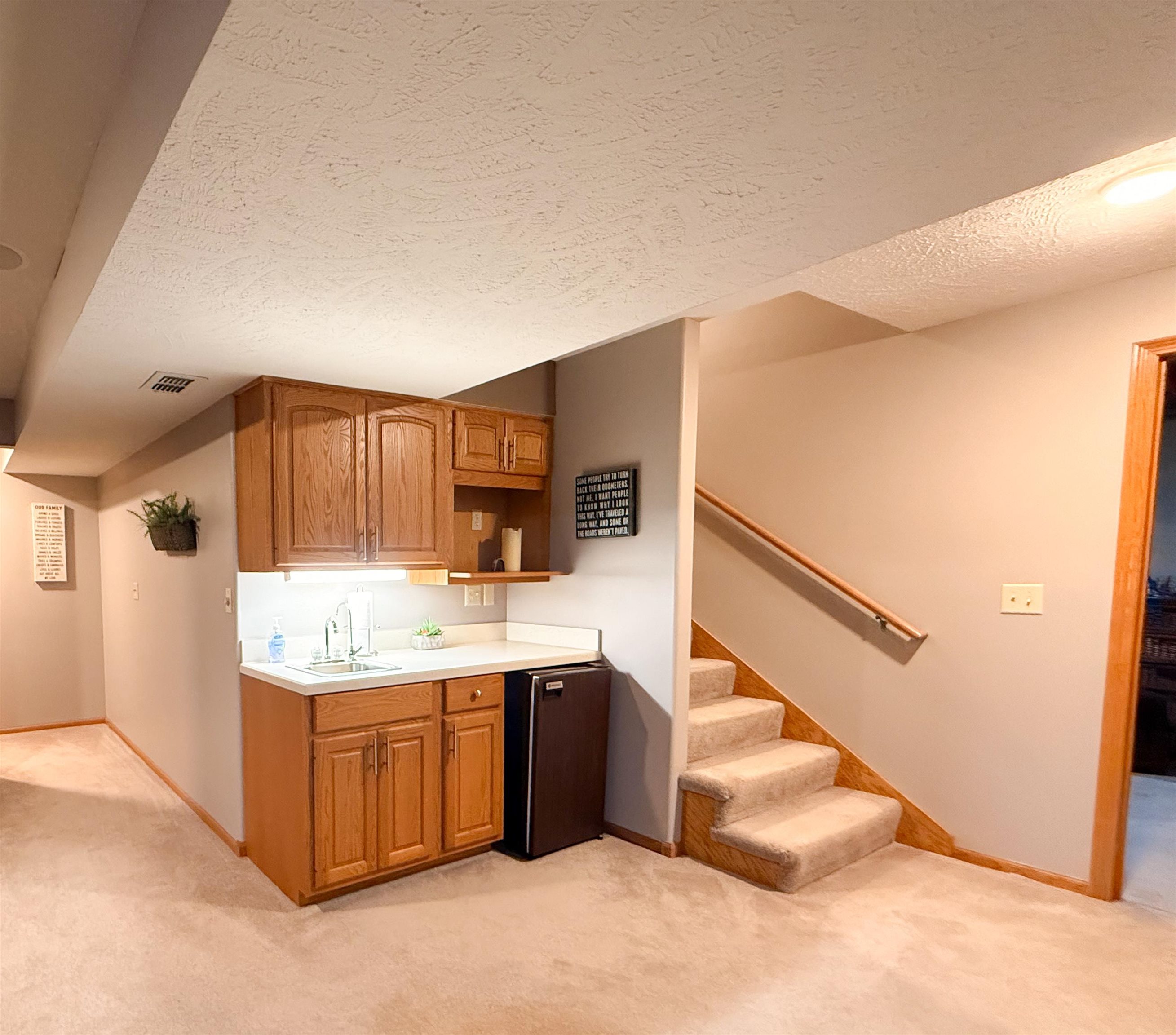 1043 Burr Oak Ln, Salina, Kansas image 24