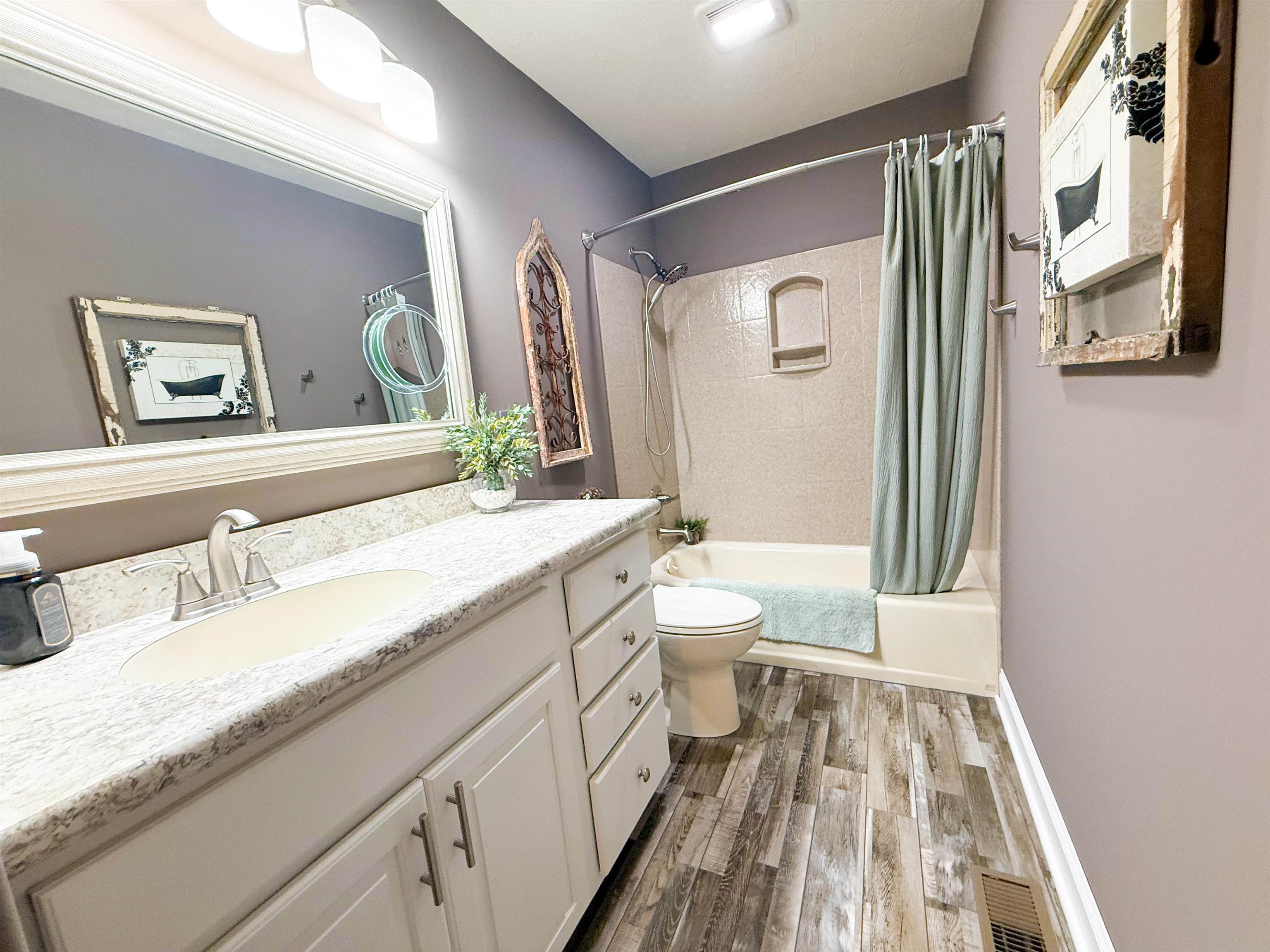 1043 Burr Oak Ln, Salina, Kansas image 16