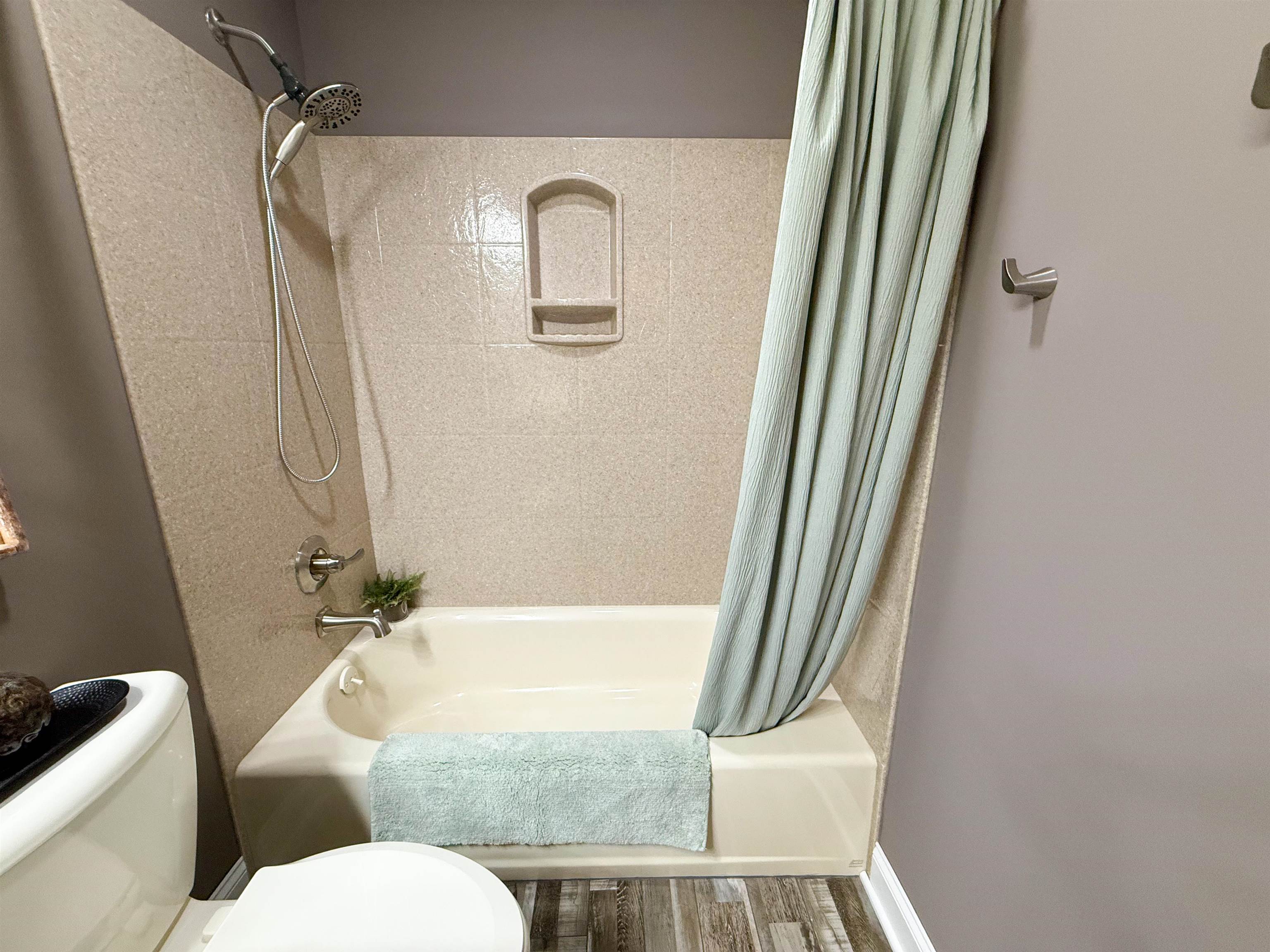 1043 Burr Oak Ln, Salina, Kansas image 17