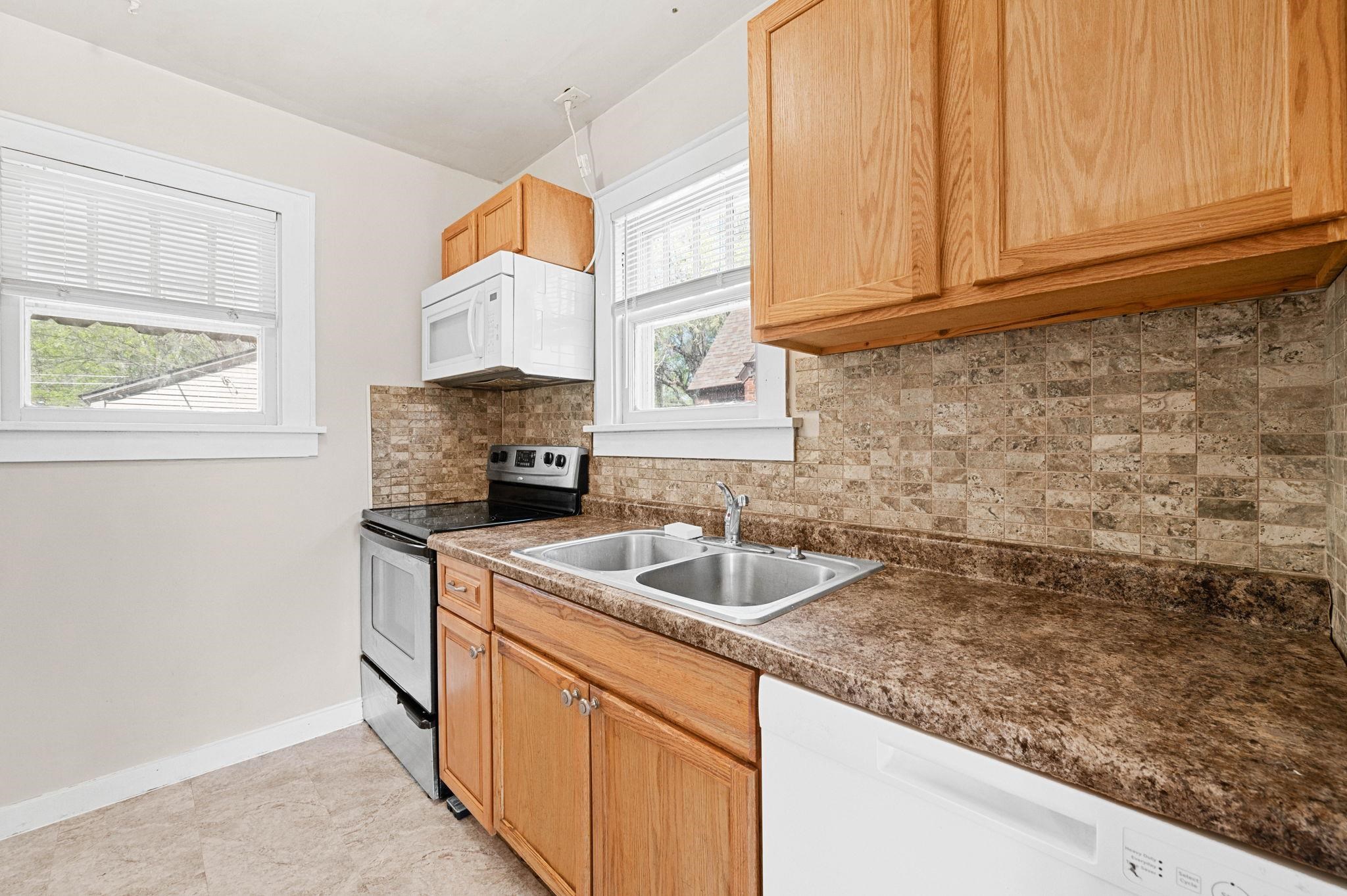 753 S Hillside St, Wichita, Kansas image 11