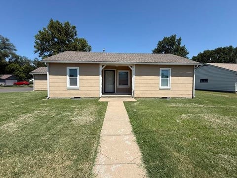 Homes For Sale - 524 N Main St<br/> Cheney, KS 67025