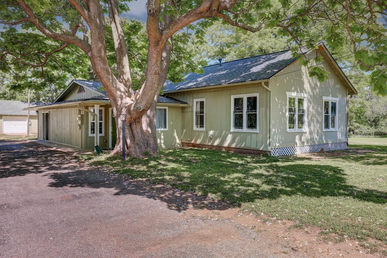 205 S Centennial Rd, Arkansas City, Kansas image 3