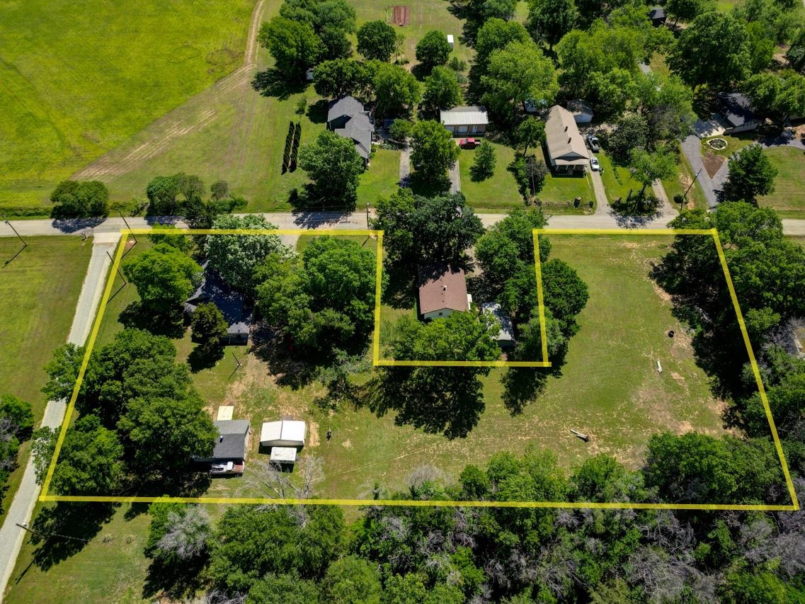 205 S Centennial Rd, Arkansas City, Kansas image 2