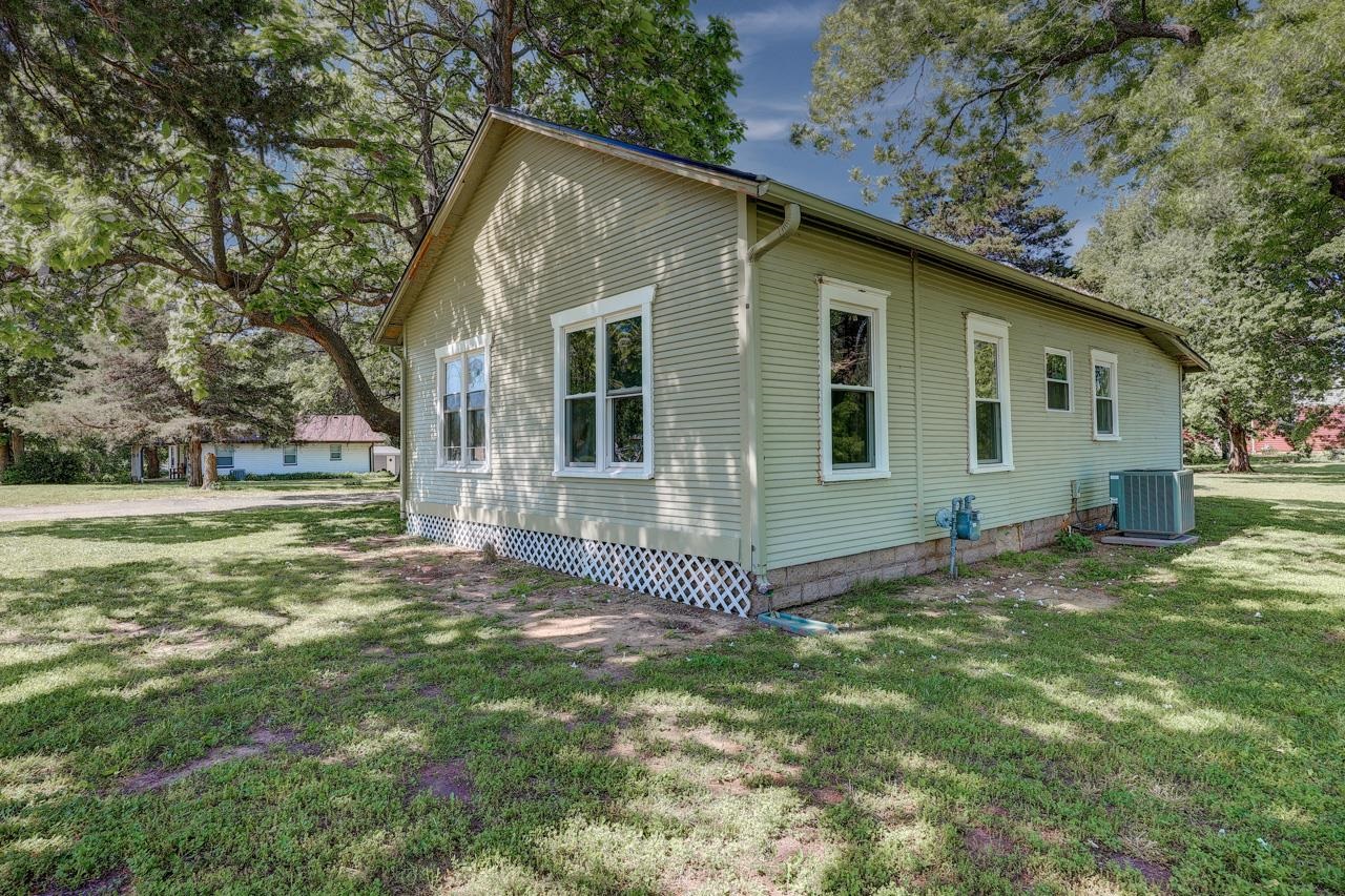 205 S Centennial Rd, Arkansas City, Kansas image 6