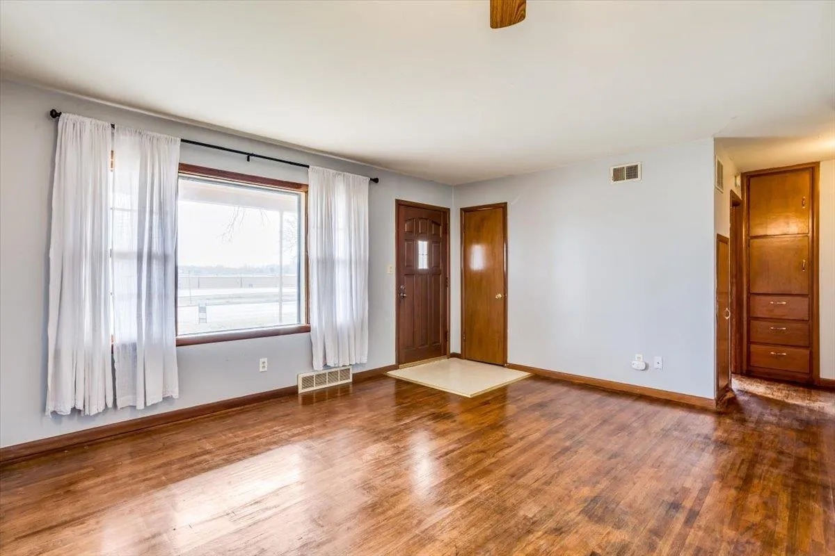 Derby, Kansas 67037, United States, 2 Bedrooms Bedrooms, ,1 BathroomBathrooms,Residential,Pending,89070