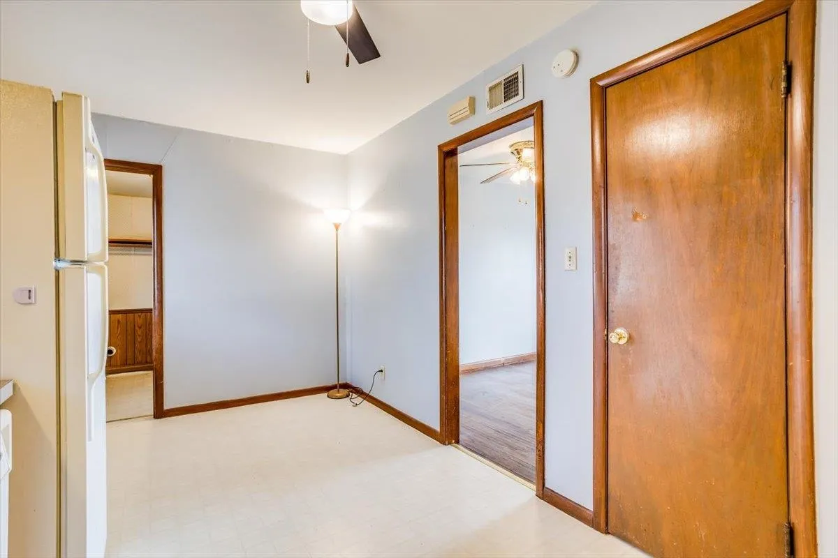 Derby, Kansas 67037, United States, 2 Bedrooms Bedrooms, ,1 BathroomBathrooms,Residential,Pending,89070