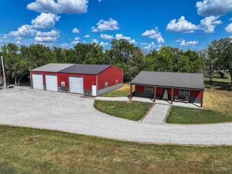 Homes For Sale - 102 Mays Rd<br/> Cowley County, Winfield, KS 67156