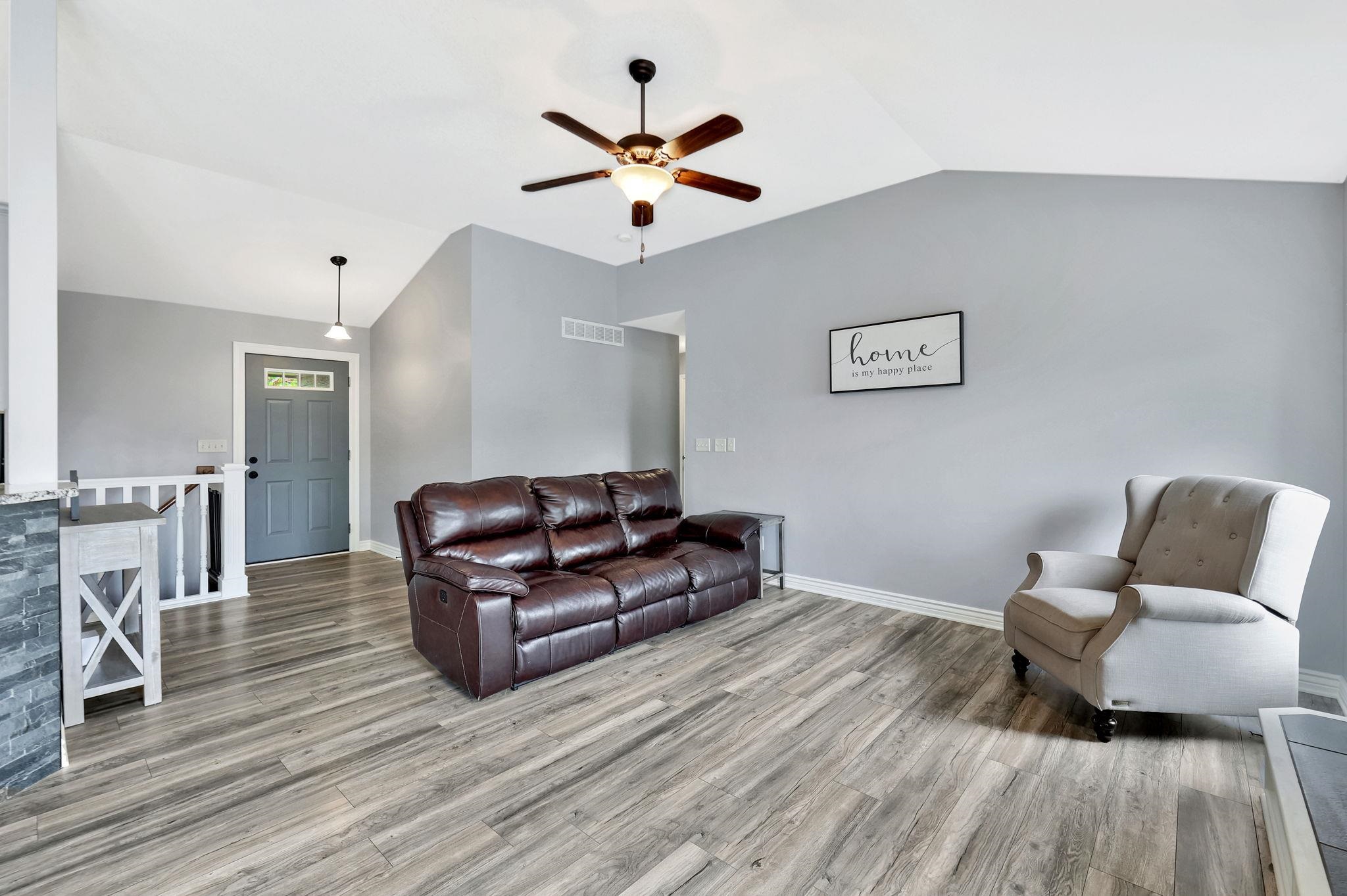 1929 E Cedar Tree Ct, Park City, Kansas image 4