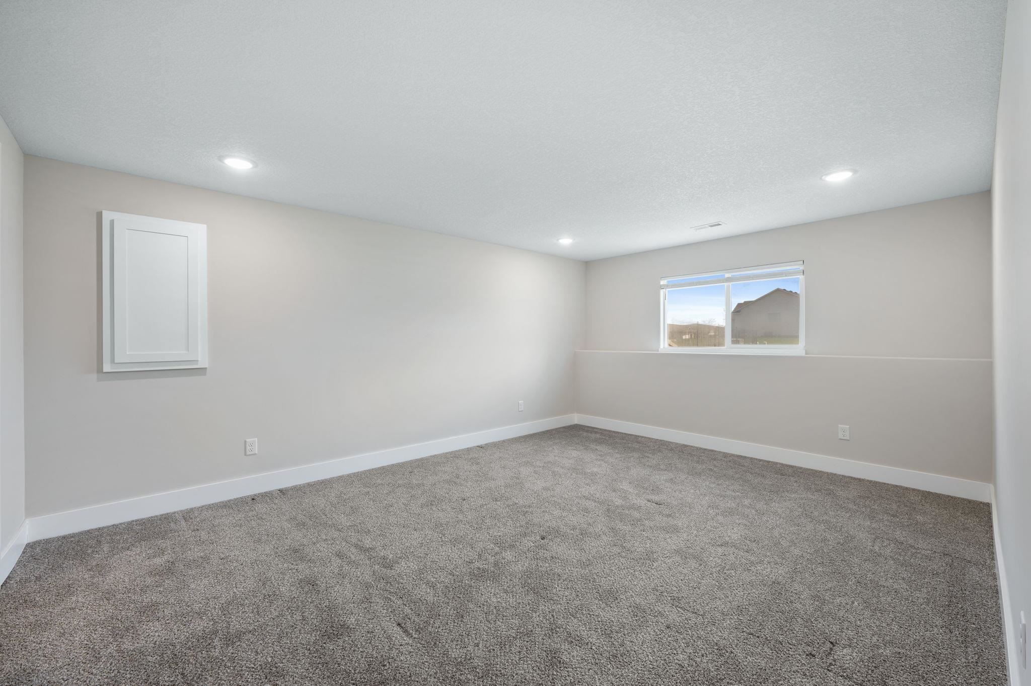 296 S Wellcrest Ct, Goddard, Kansas image 27