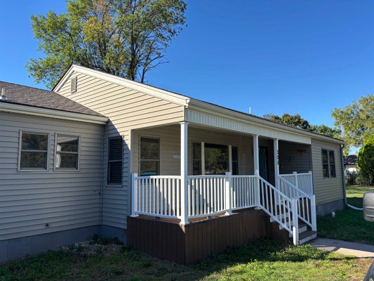 305 W 30TH AVE, HUTCHINSON, KS 67502 - Image 9da7180c90f41379e7b6cf1da7ff33ef/367650601