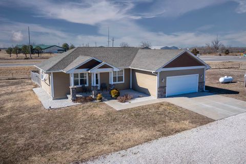 Mobile Home For Sale - 22031 71st Rd<br/> Winfield, KS 67156