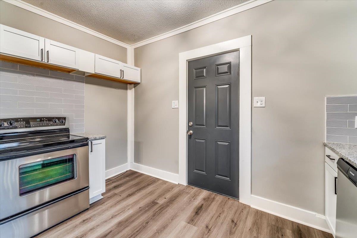 Wichita, Kansas 67204, United States, 3 Bedrooms Bedrooms, ,2 BathroomsBathrooms,Residential,Pending,67671