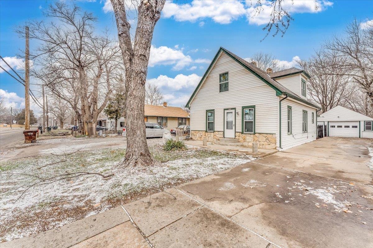 Wichita, Kansas 67204, United States, 3 Bedrooms Bedrooms, ,2 BathroomsBathrooms,Residential,Pending,67671