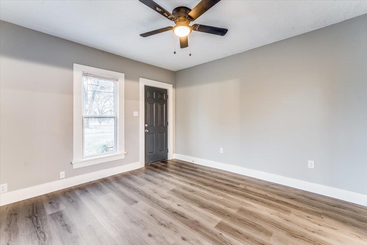 Wichita, Kansas 67204, United States, 3 Bedrooms Bedrooms, ,2 BathroomsBathrooms,Residential,Pending,67671