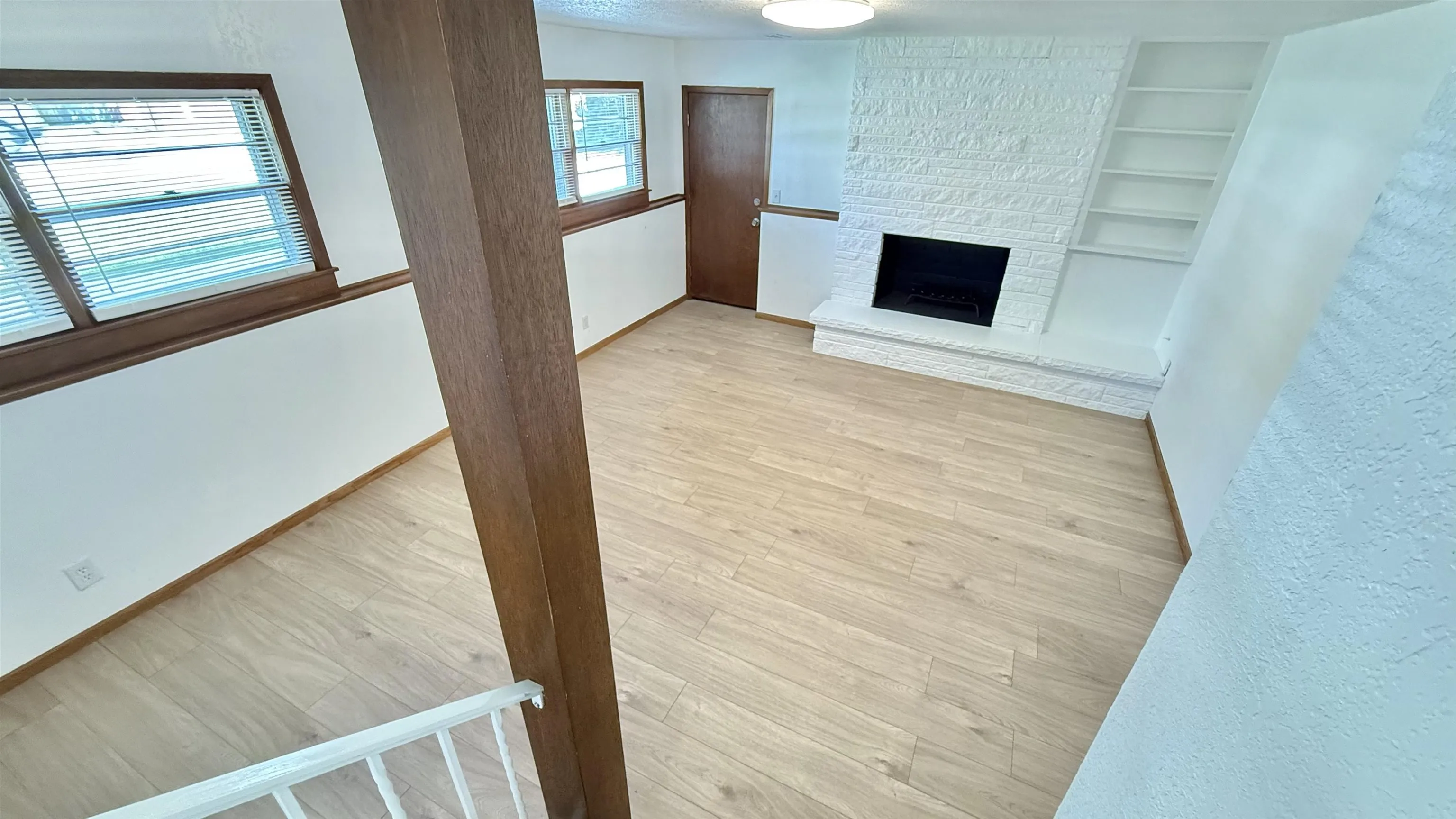 Wichita, Kansas 67220, United States, 4 Bedrooms Bedrooms, ,2 BathroomsBathrooms,Residential,Pending,146177