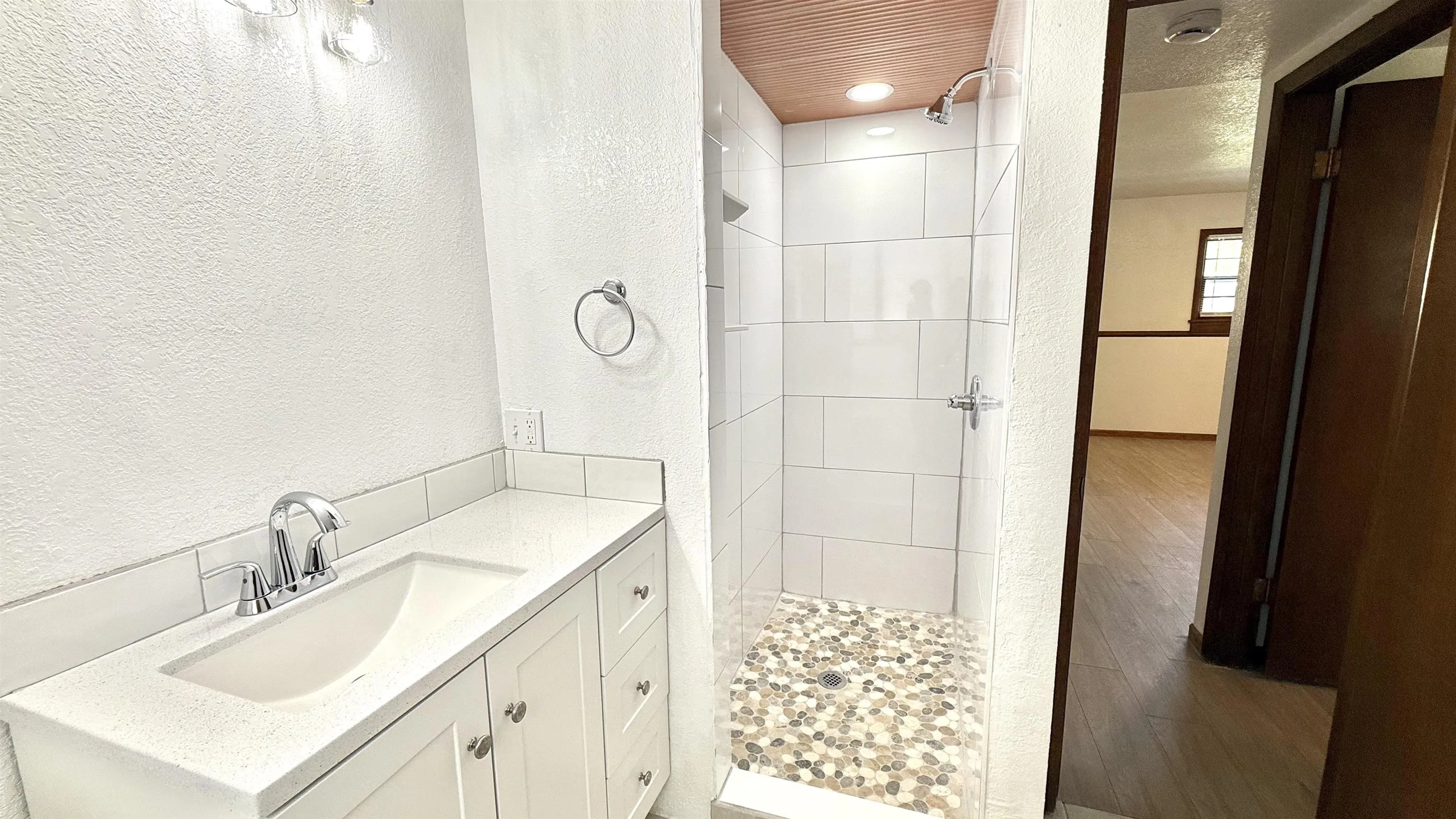 Wichita, Kansas 67220, United States, 4 Bedrooms Bedrooms, ,2 BathroomsBathrooms,Residential,Pending,146177