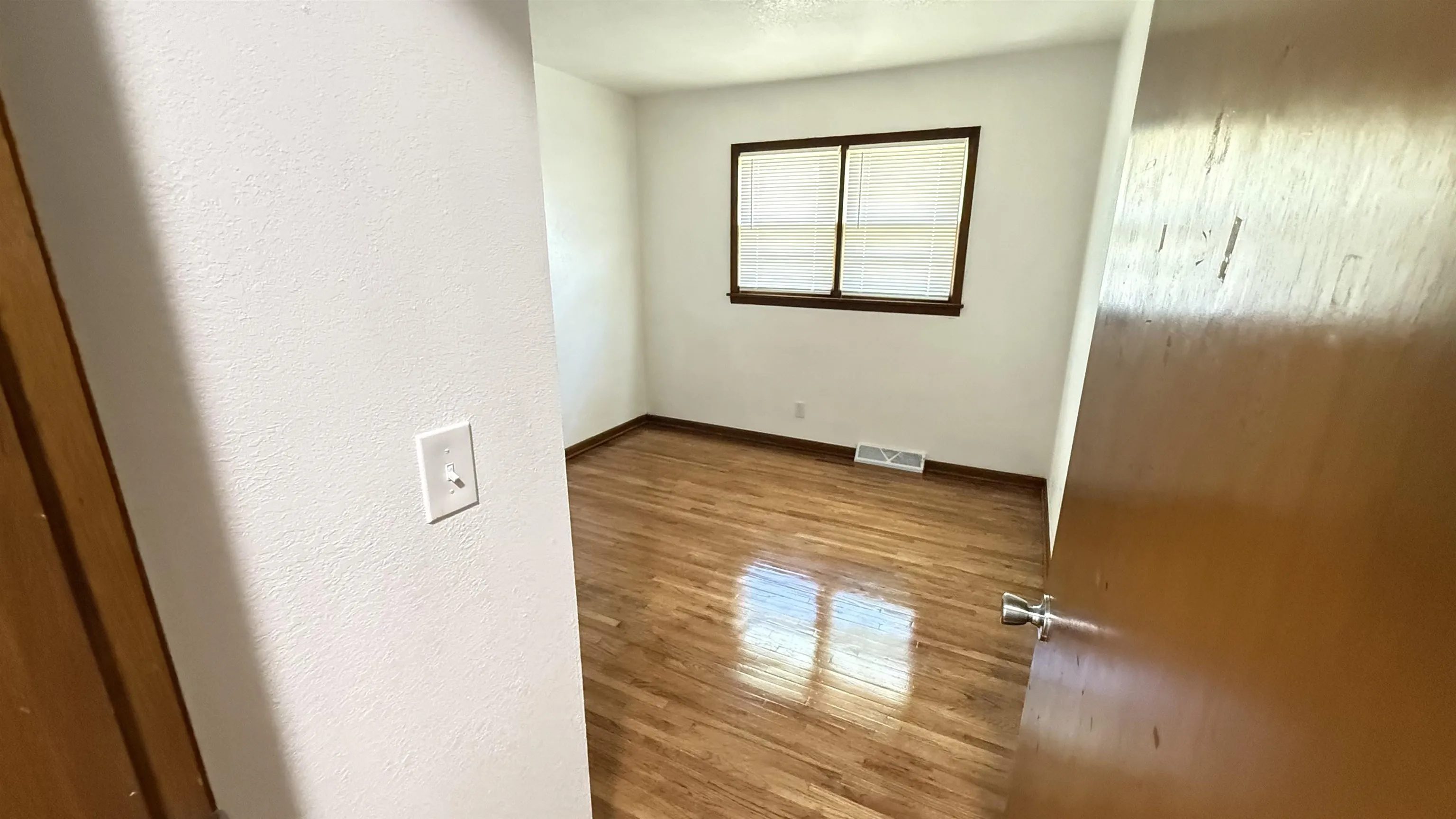 Wichita, Kansas 67220, United States, 4 Bedrooms Bedrooms, ,2 BathroomsBathrooms,Residential,Pending,146177