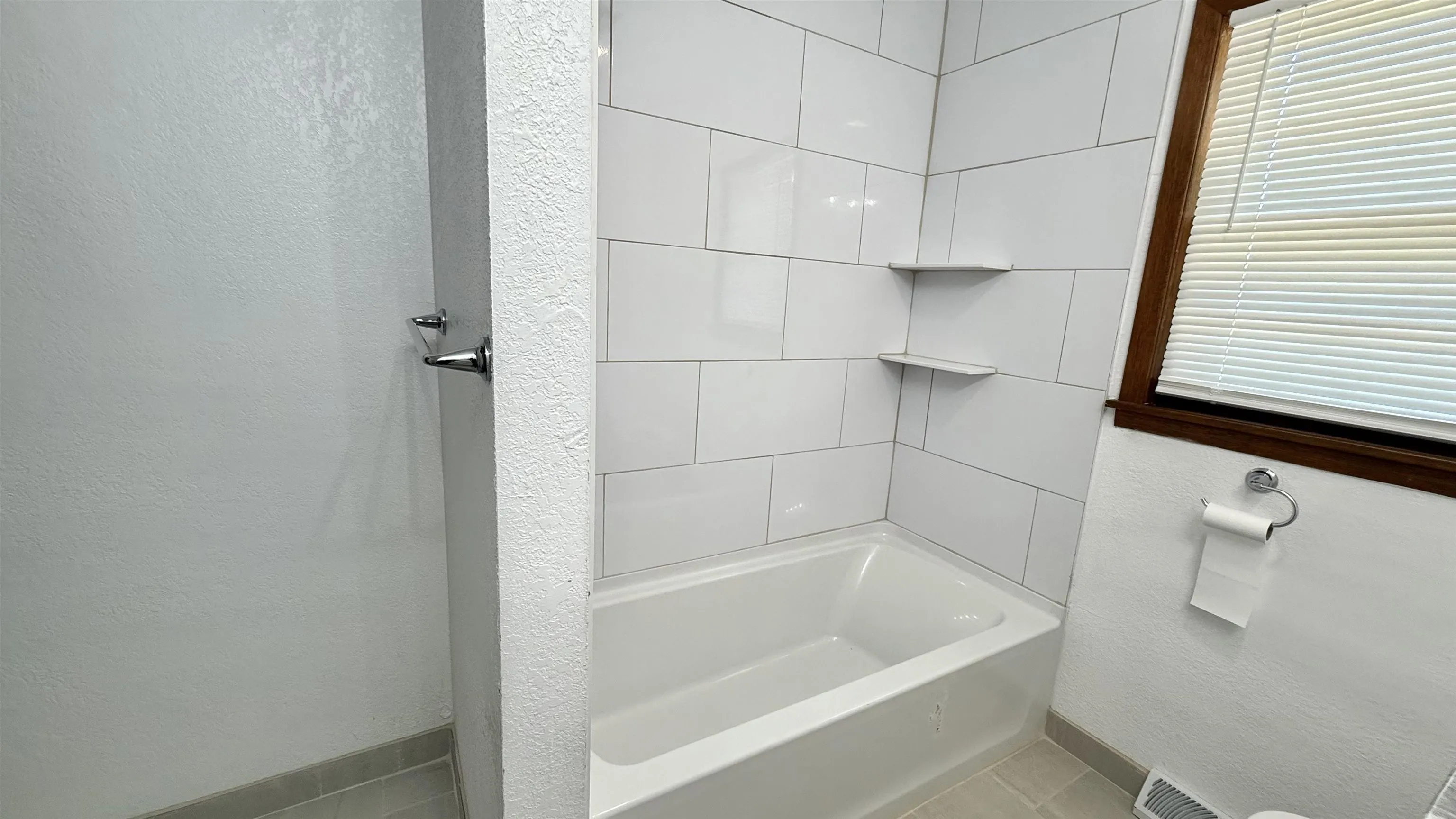 Wichita, Kansas 67220, United States, 4 Bedrooms Bedrooms, ,2 BathroomsBathrooms,Residential,Pending,146177