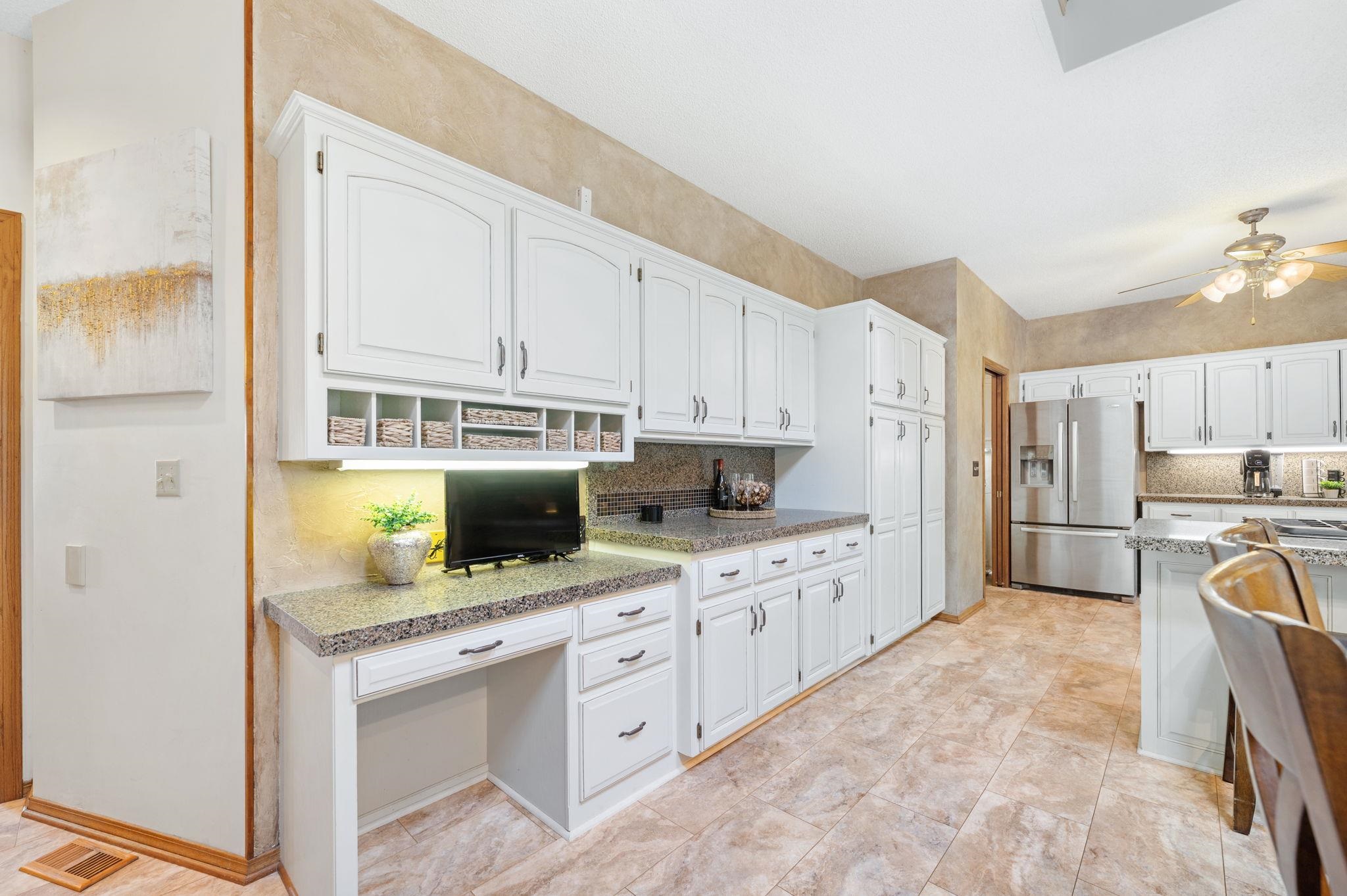 12206 W Hunters View St, Wichita, Kansas image 9