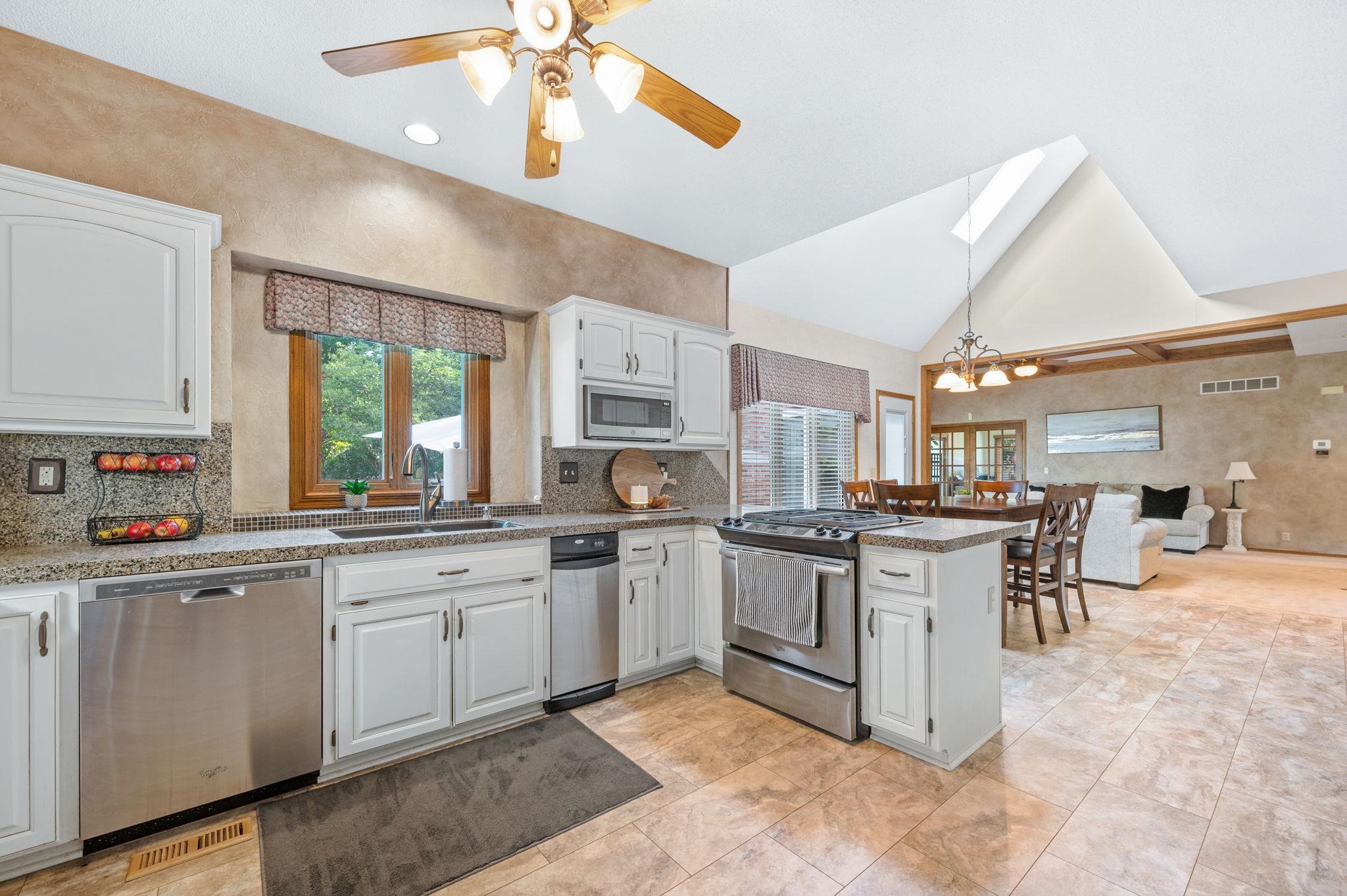 12206 W Hunters View St, Wichita, Kansas image 10