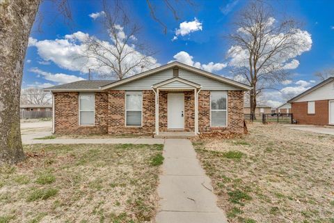 Homes For Sale - 1502 E Del Mar<br/> Sedgwick County, Wichita, KS 67216