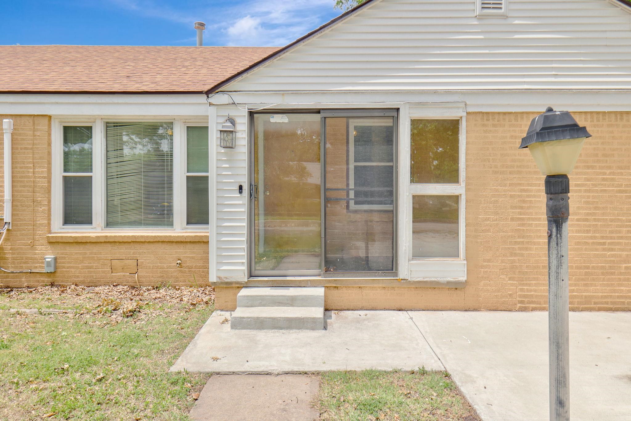 603 S Drury Ln, Wichita, Kansas image 3