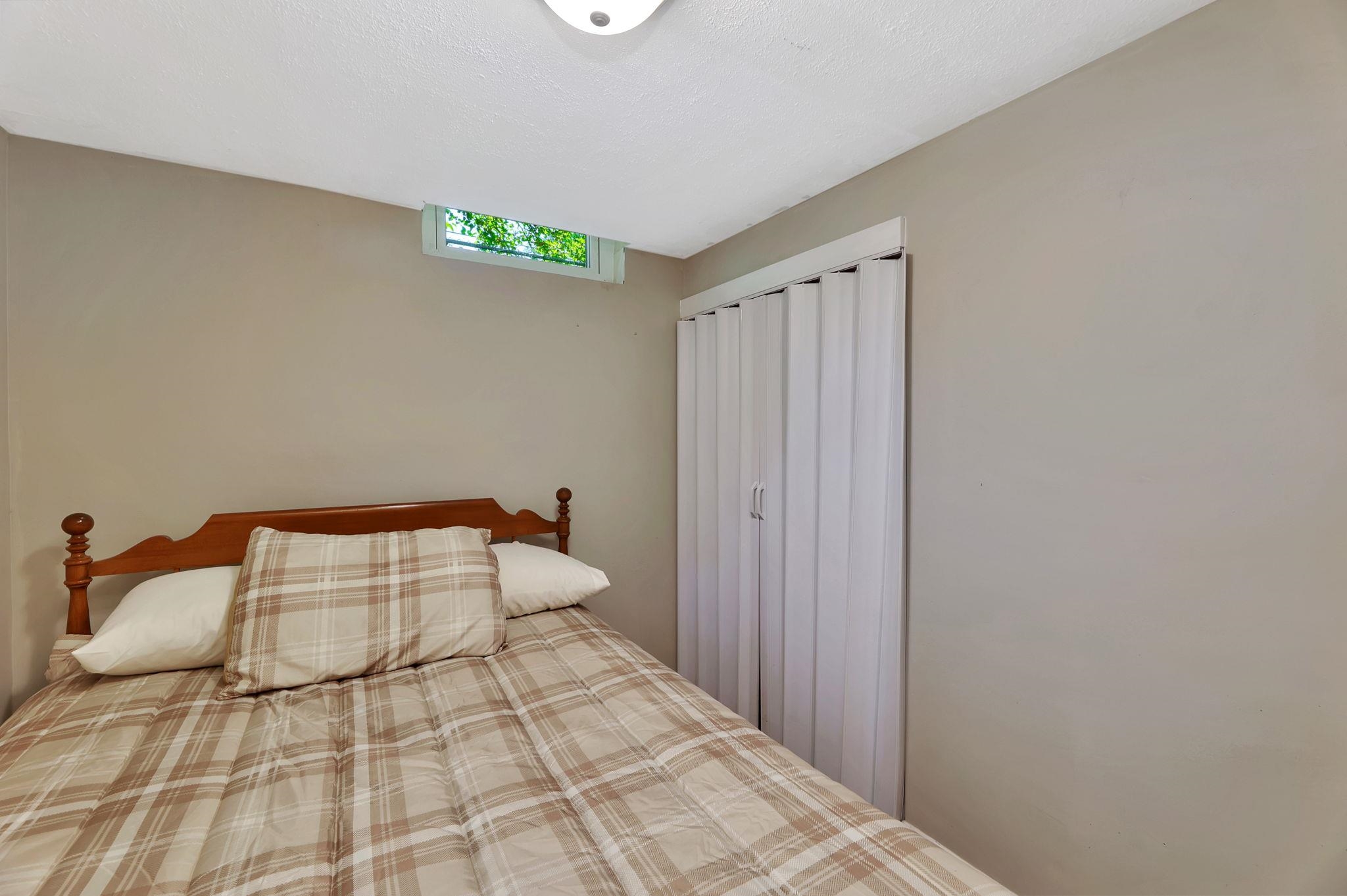 1729 E Ventnor St, Park City, Kansas image 25