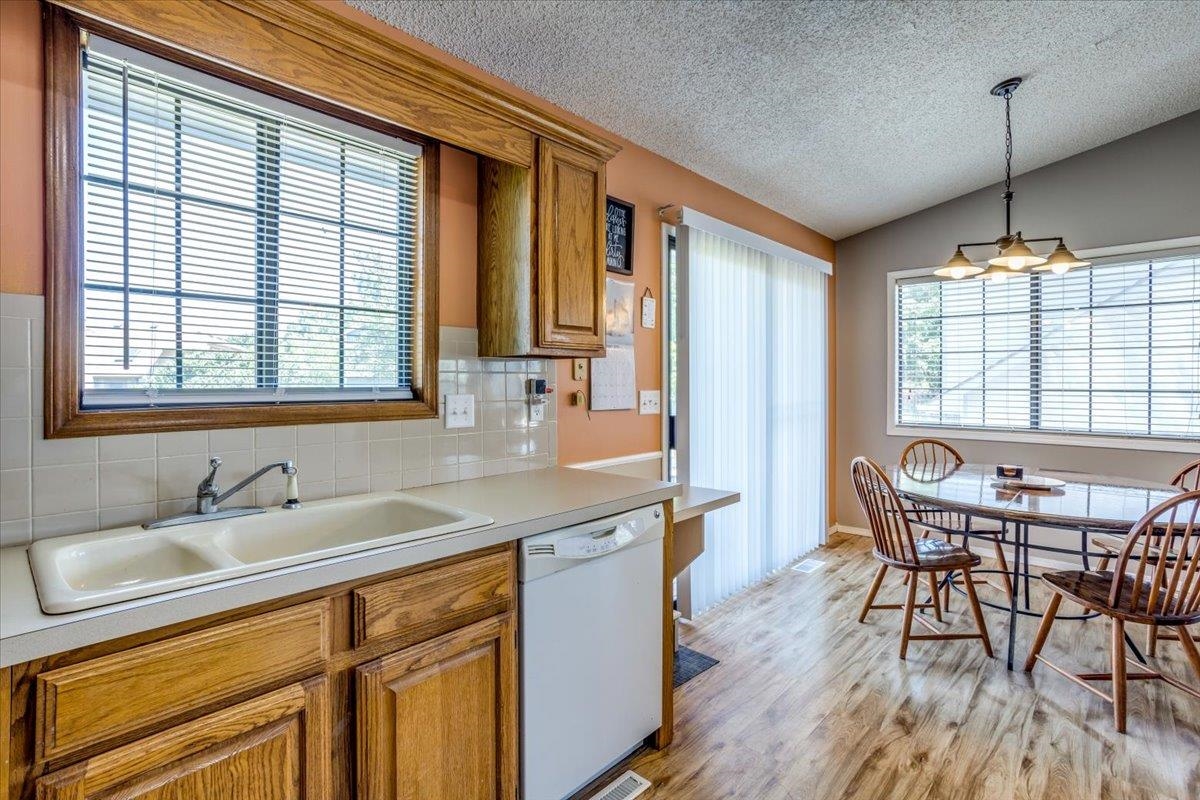 3744 N Rushwood Ct, Wichita, Kansas image 11