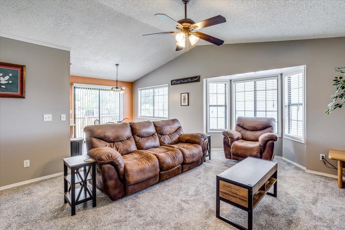 3744 N Rushwood Ct, Wichita, Kansas image 5