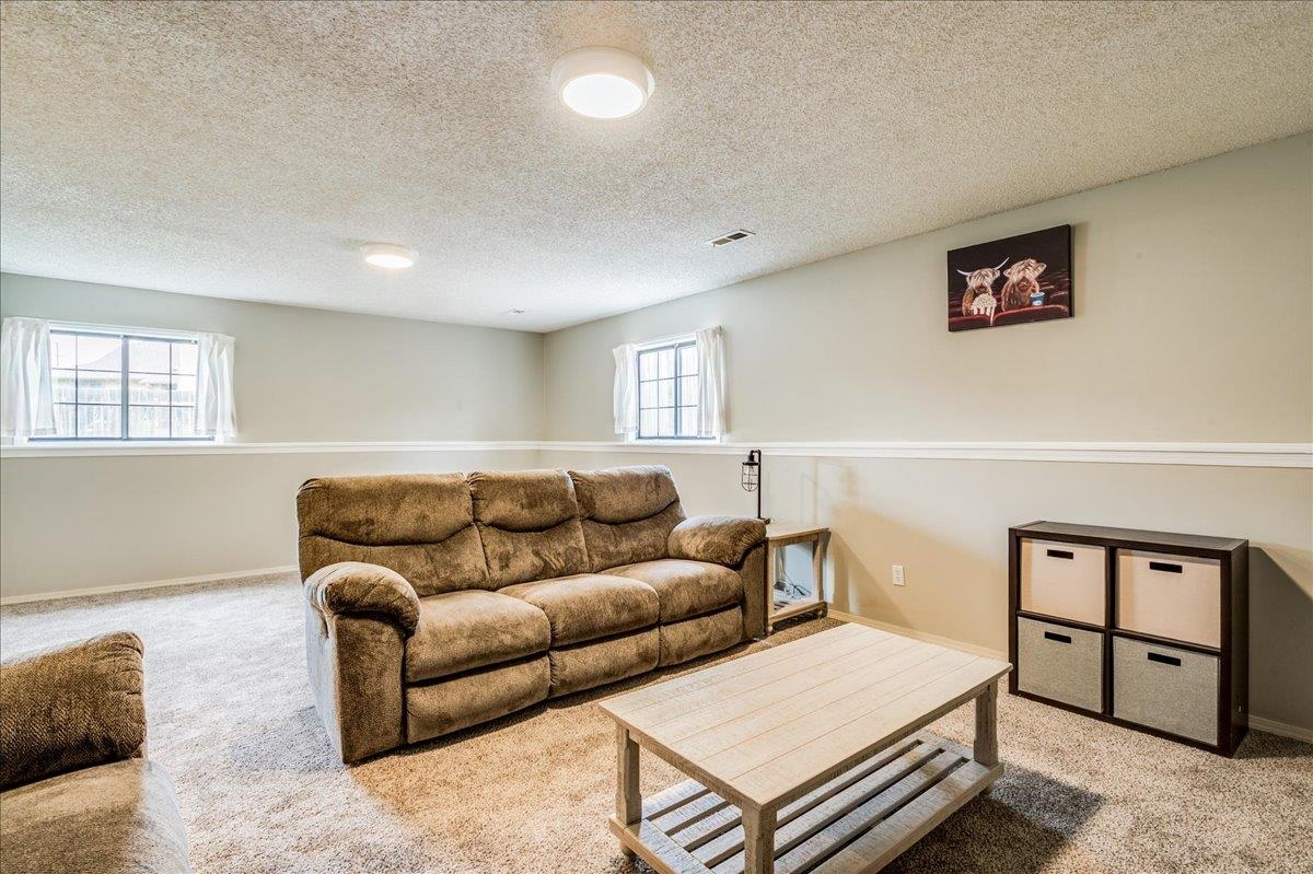 3744 N Rushwood Ct, Wichita, Kansas image 21
