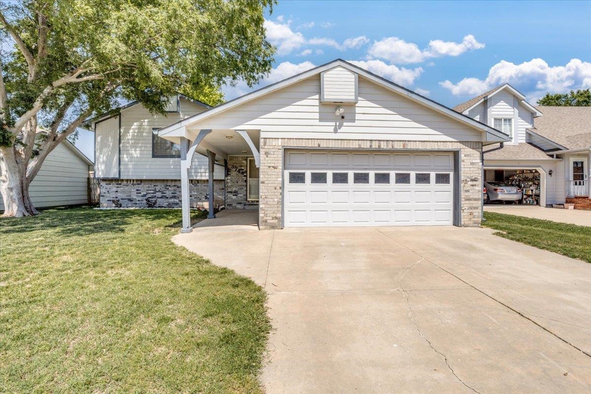 3744 N Rushwood Ct, Wichita, Kansas image 1