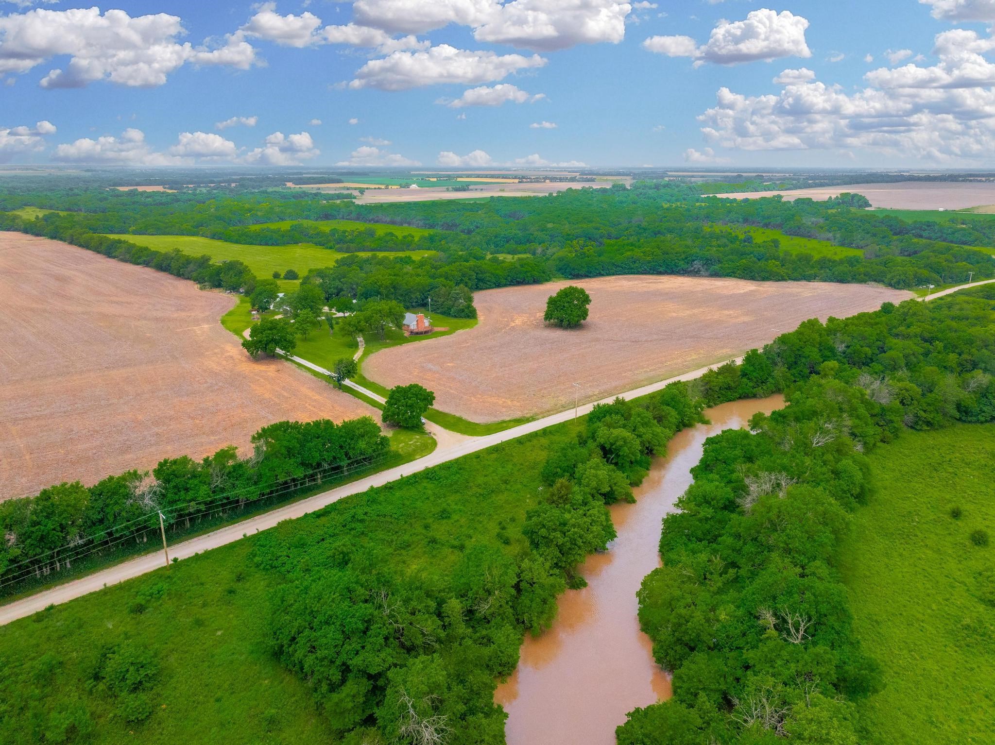 875 S Geuda Springs Rd, Geuda Springs, Kansas image 32
