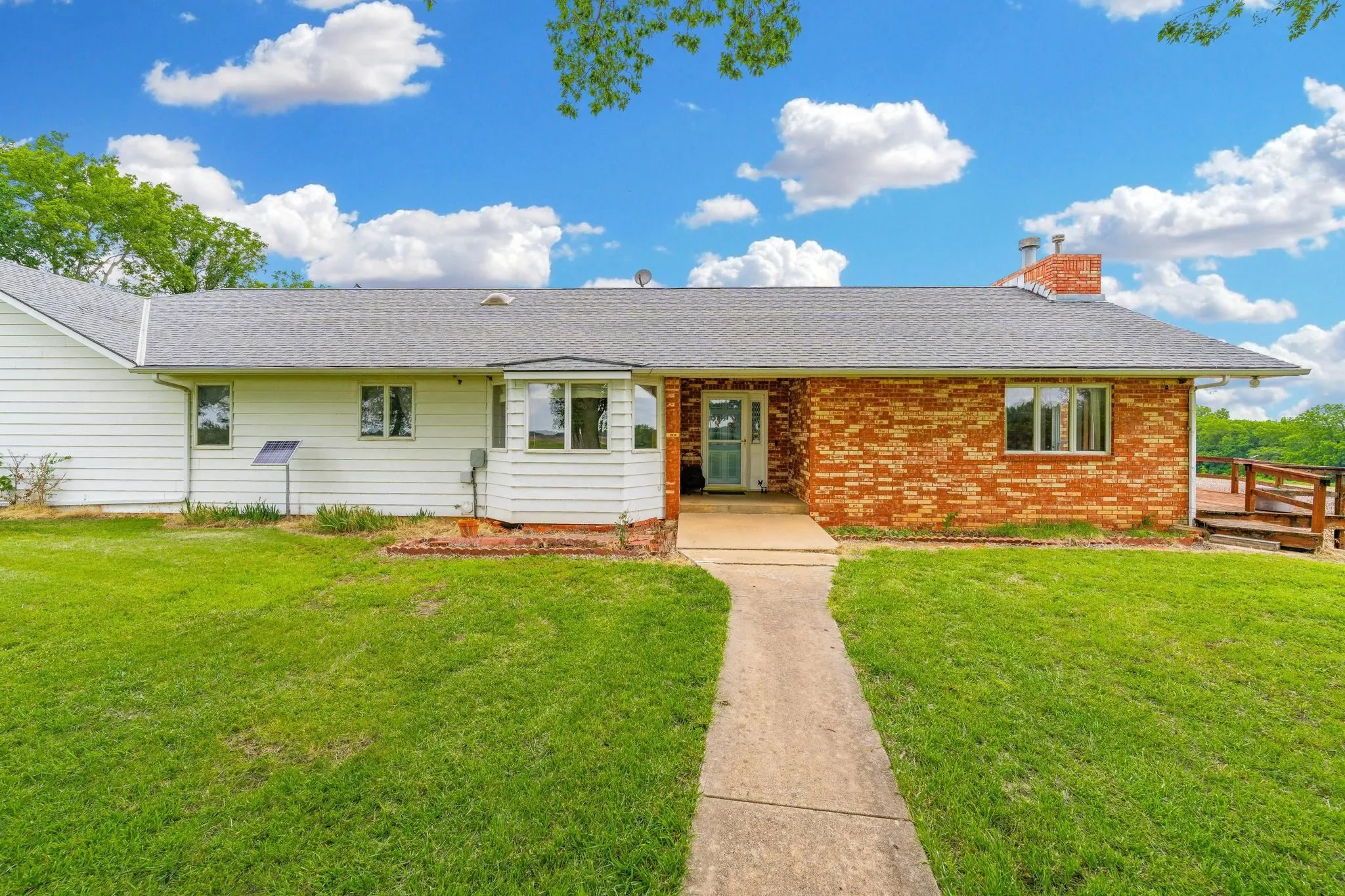 Geuda Springs, Kansas 67051, United States, 4 Bedrooms Bedrooms, ,2 BathroomsBathrooms,Residential,Active,146702