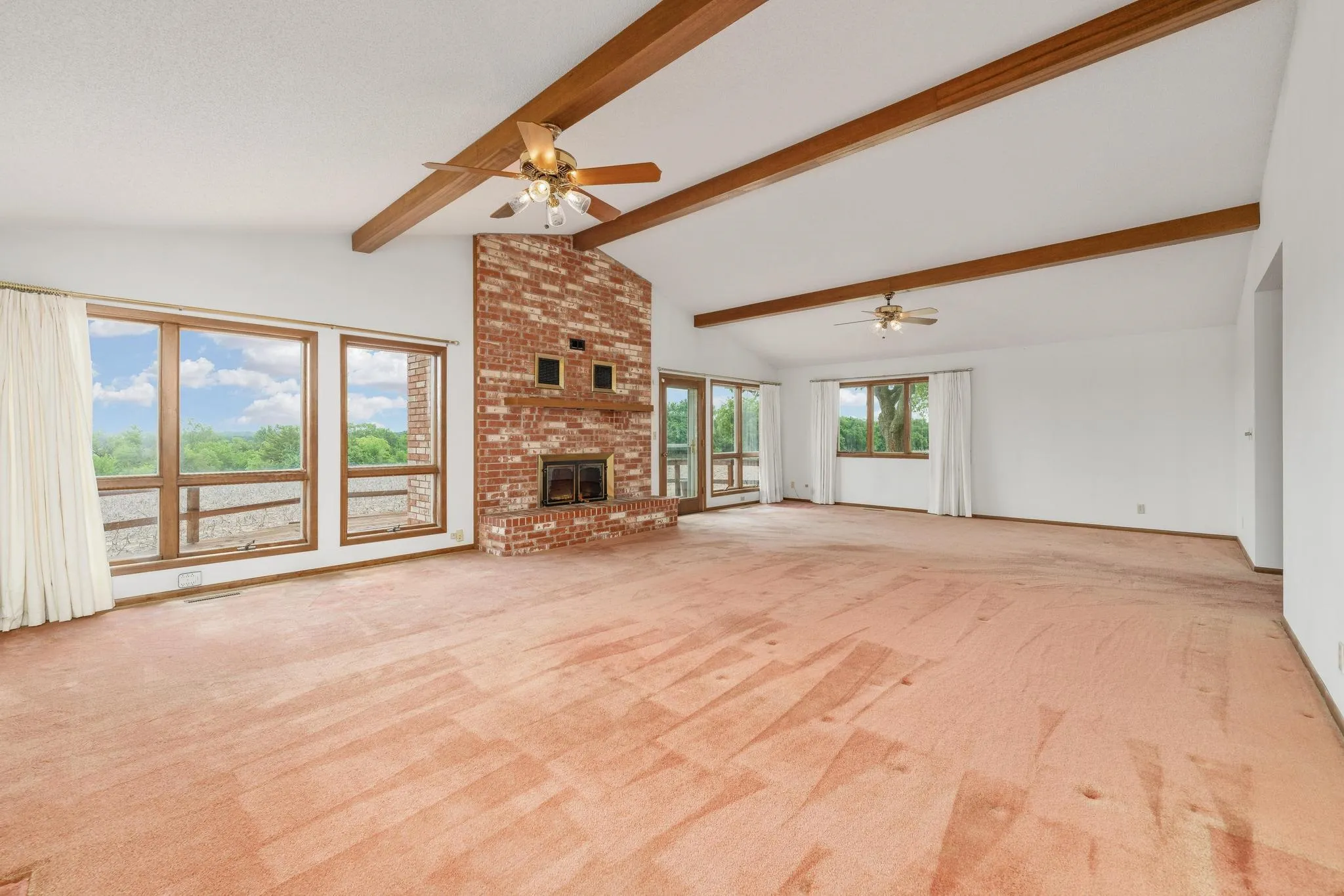 Geuda Springs, Kansas 67051, United States, 4 Bedrooms Bedrooms, ,2 BathroomsBathrooms,Residential,Active,146702