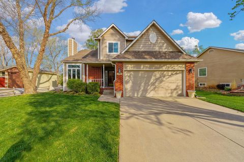 Homes For Sale - 2124 E Countryview Dr<br/> Derby, KS 67037