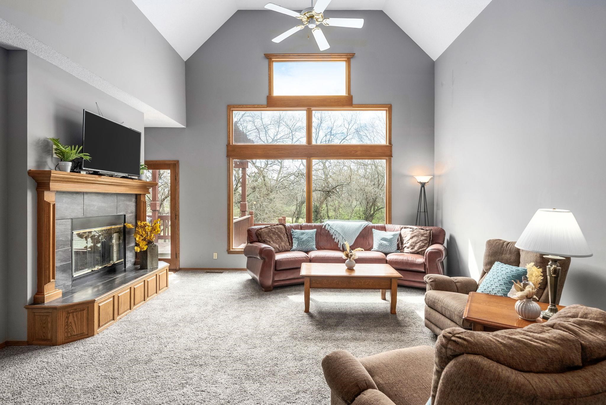 2801 N Fox Pointe Cir, Wichita, Kansas image 5