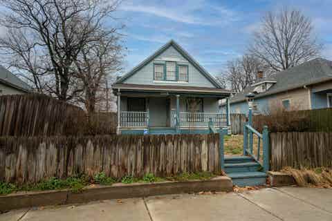 Homes For Sale - 1308 S Market St<br/> Sedgwick County, Wichita, KS 67211