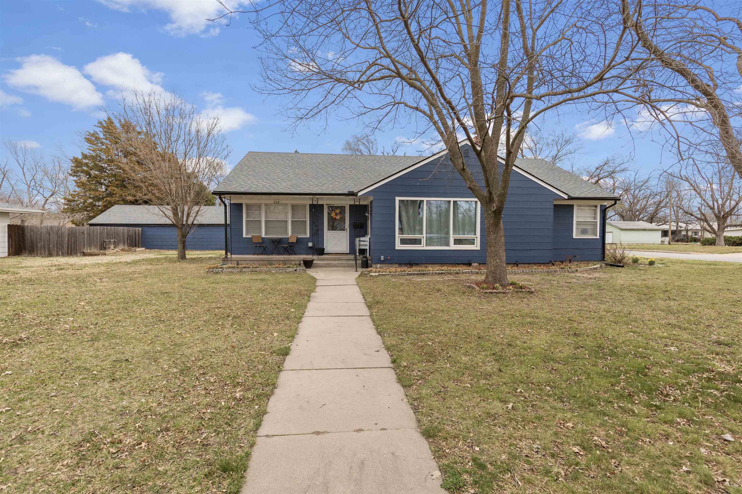 428 College St, Halstead, Kansas image 1