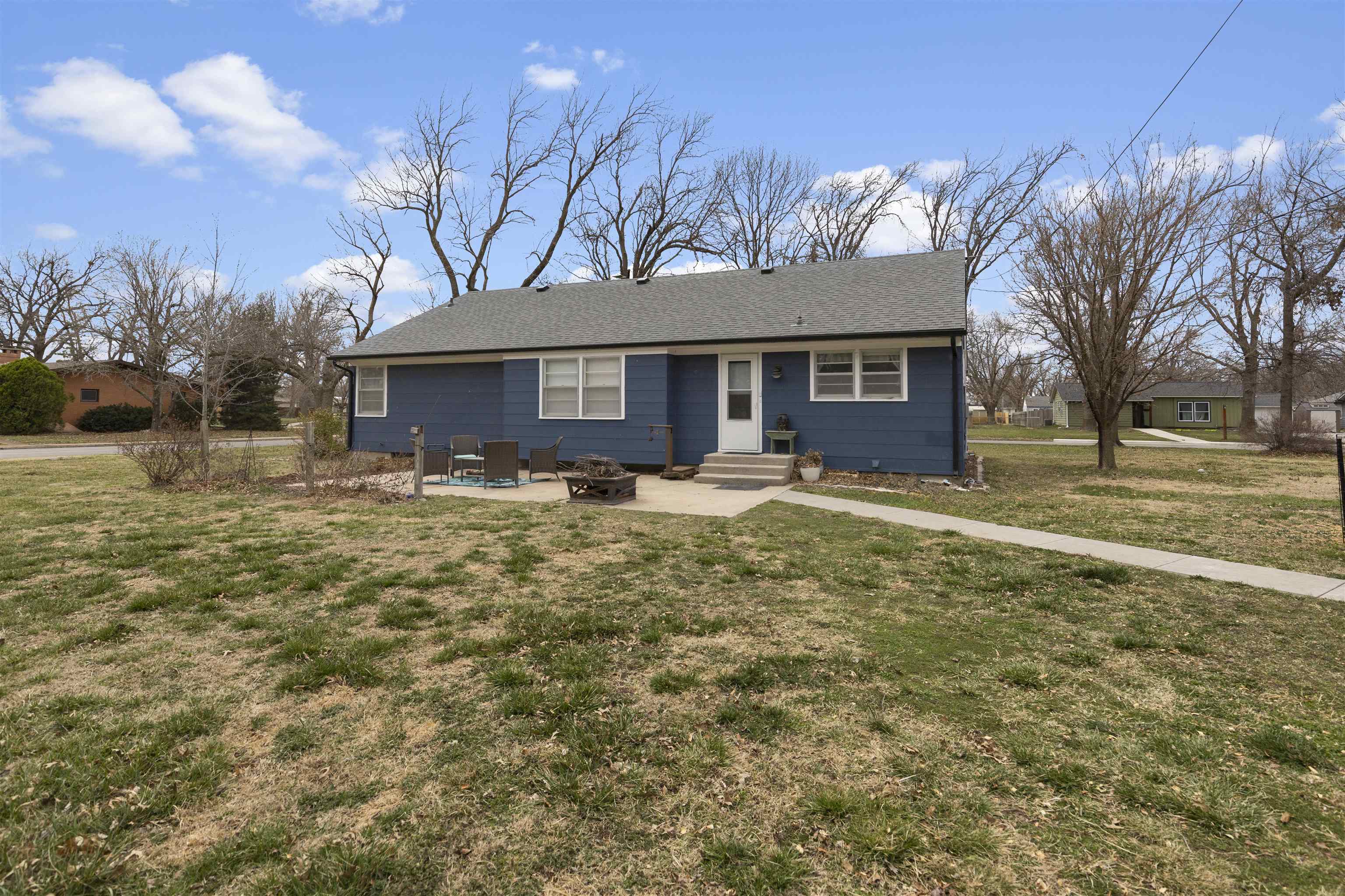 428 College St, Halstead, Kansas image 3