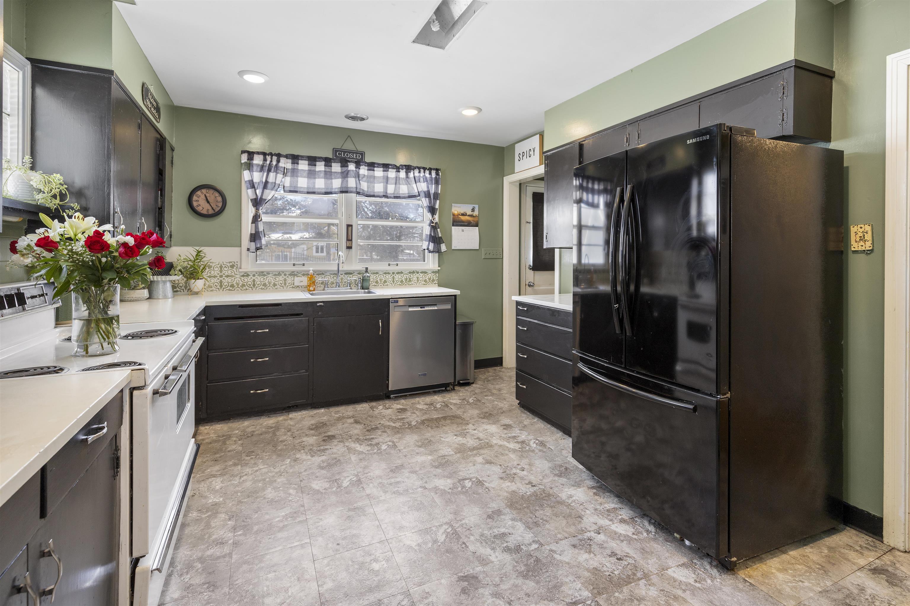 428 College St, Halstead, Kansas image 12