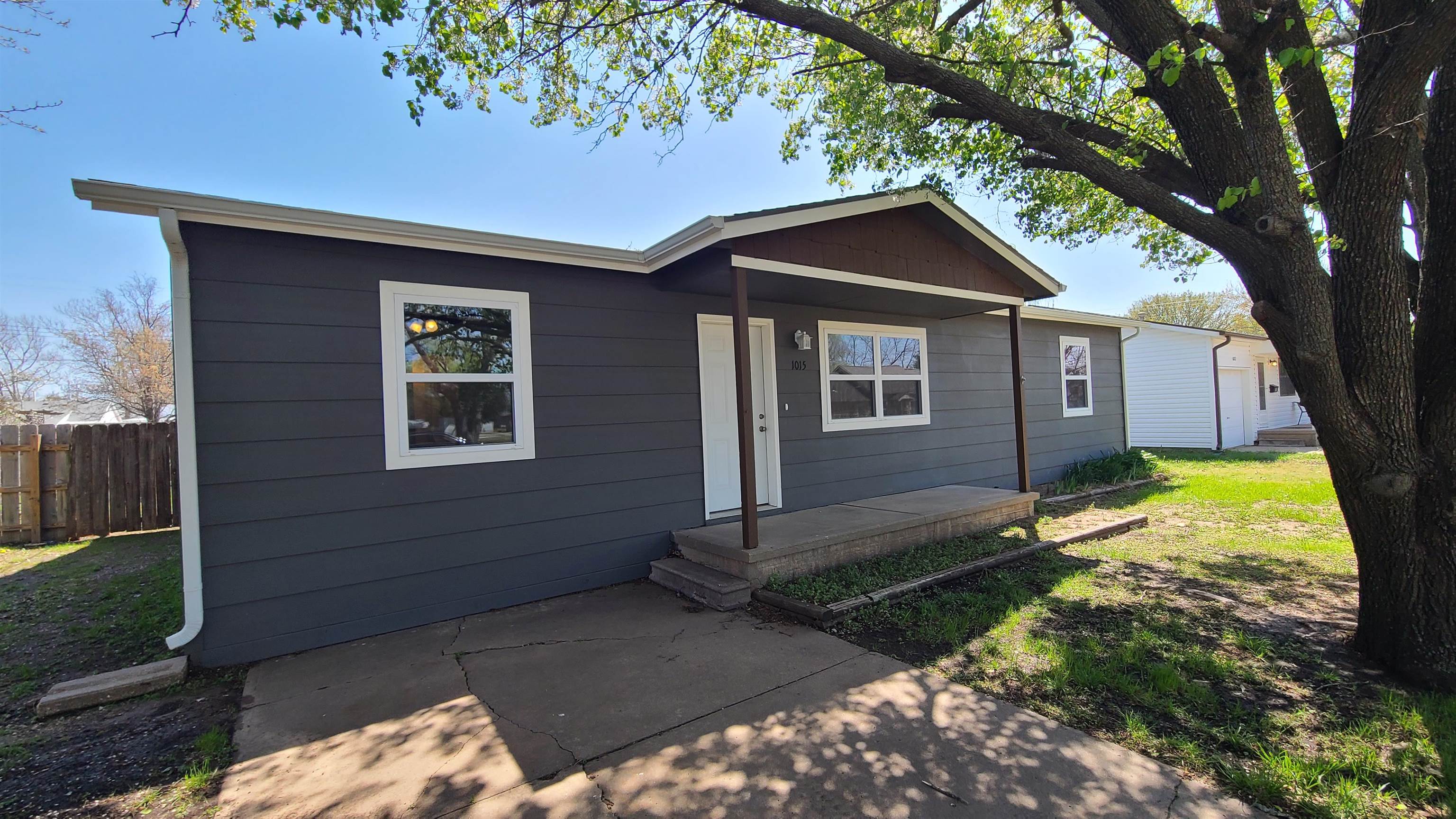 1015 N Park St, Wellington, Kansas image 1