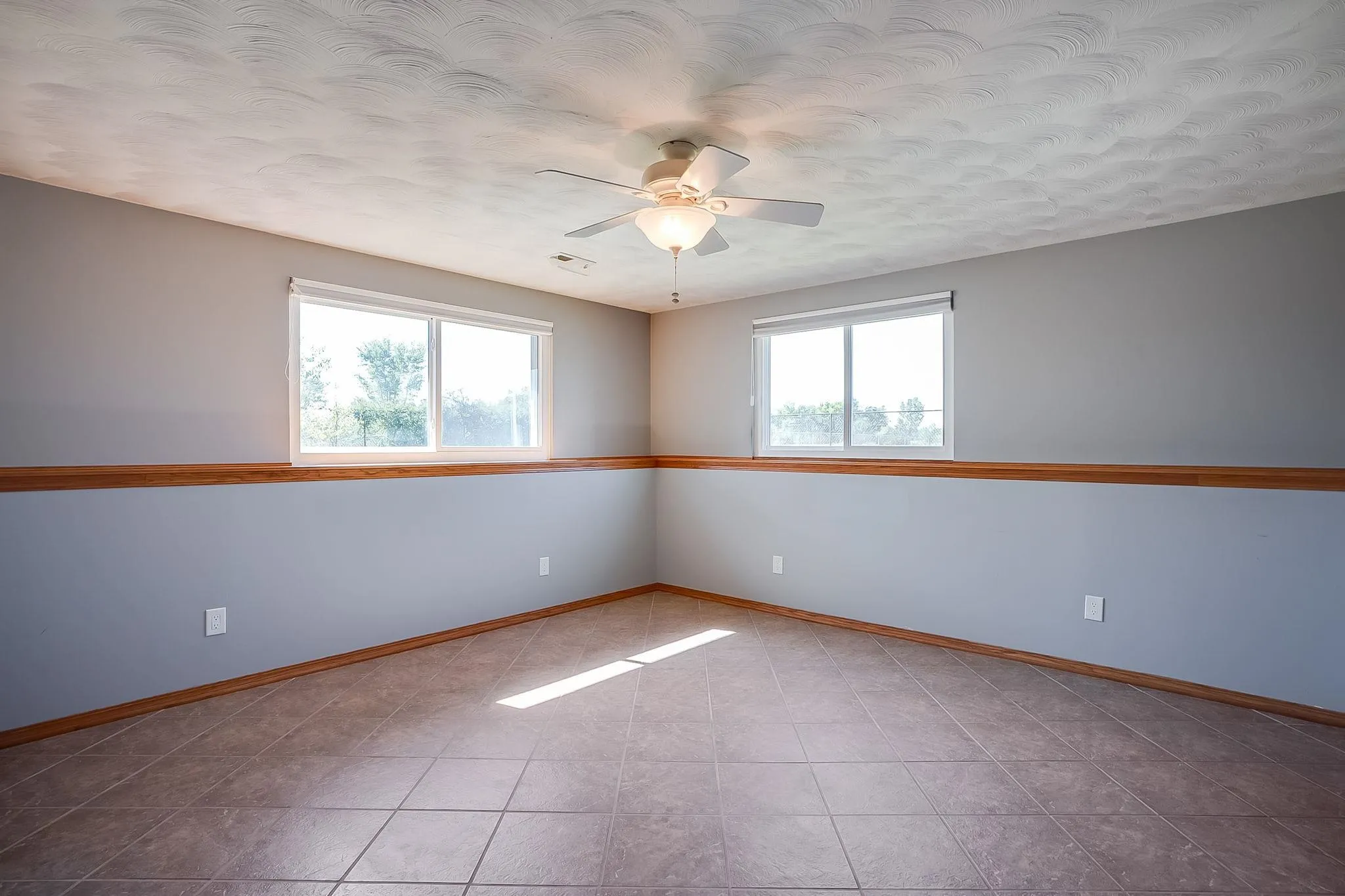 Wichita, Kansas 67210, United States, 3 Bedrooms Bedrooms, ,3 BathroomsBathrooms,Residential,Active,218836