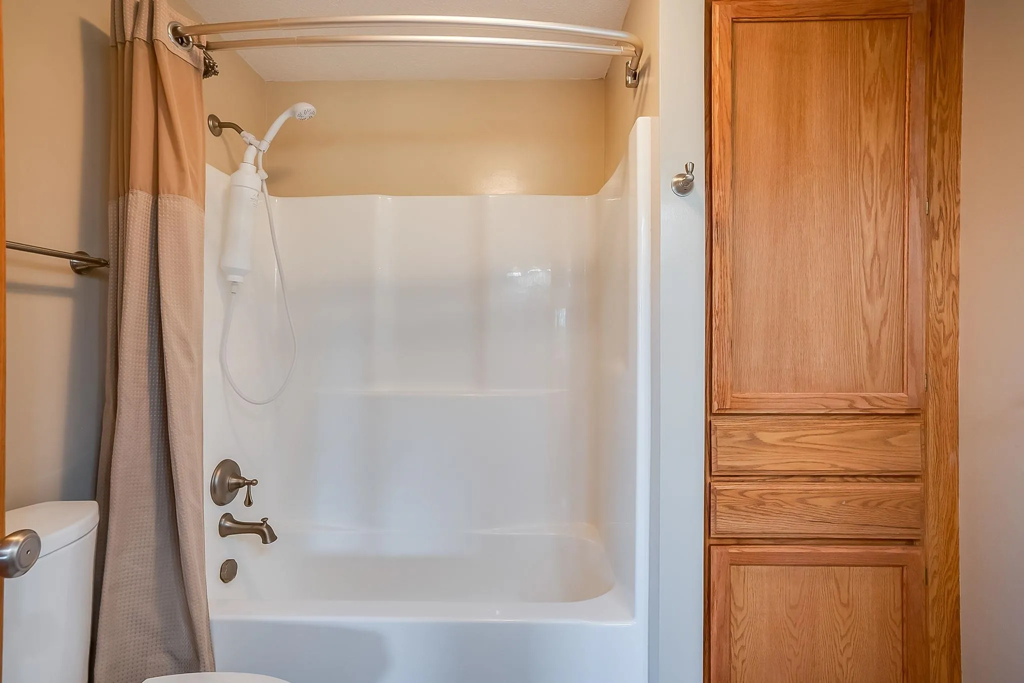 Wichita, Kansas 67210, United States, 3 Bedrooms Bedrooms, ,3 BathroomsBathrooms,Residential,Active,218836