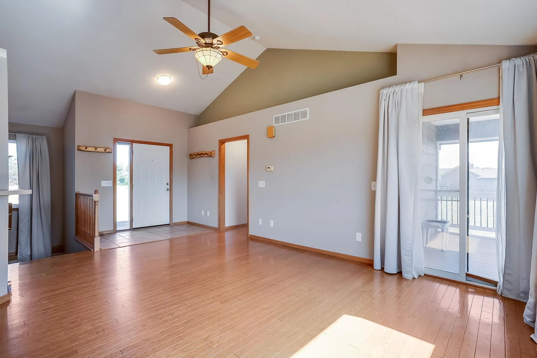 Wichita, Kansas 67210, United States, 3 Bedrooms Bedrooms, ,3 BathroomsBathrooms,Residential,Active,218836