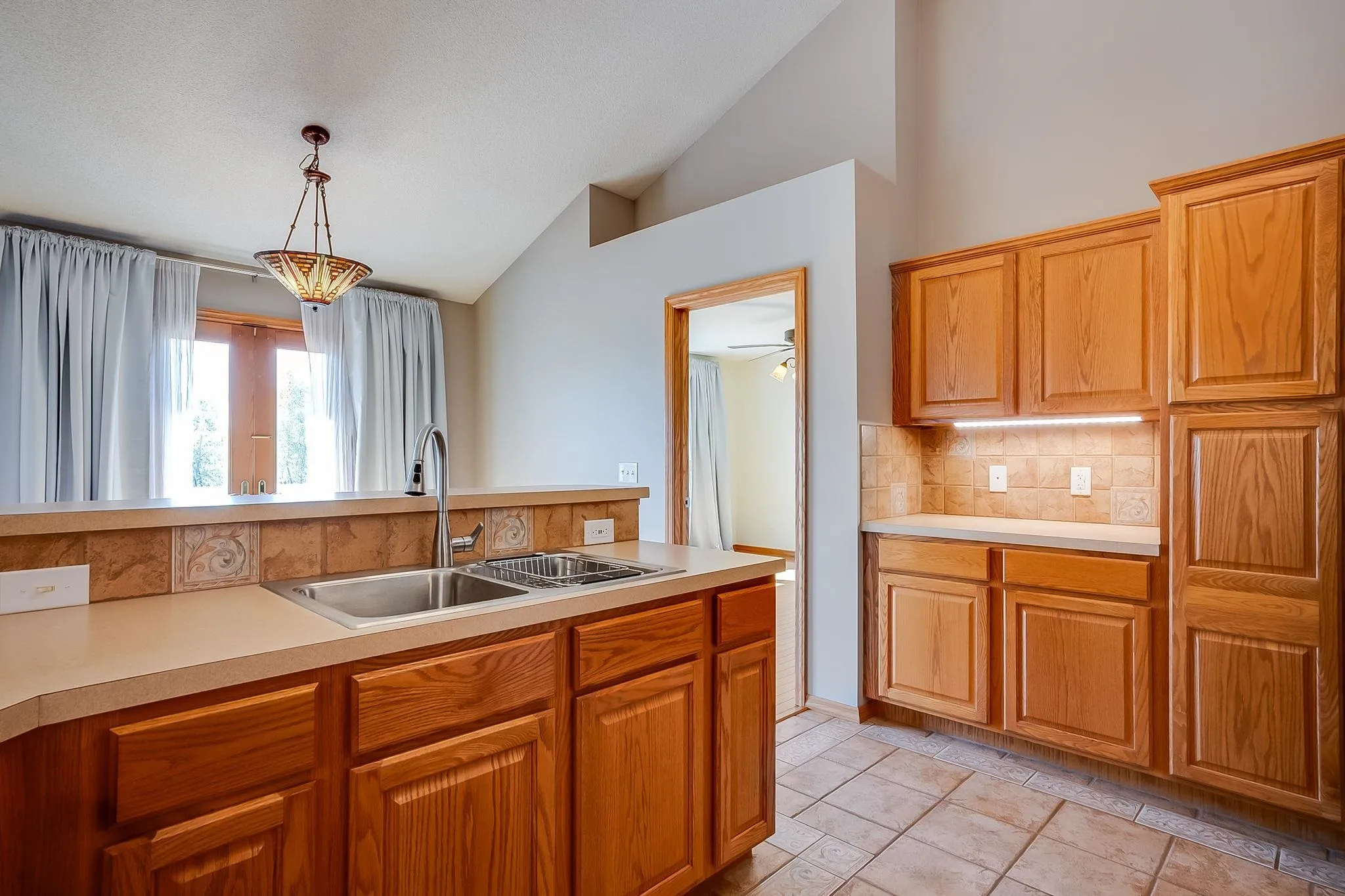 Wichita, Kansas 67210, United States, 3 Bedrooms Bedrooms, ,3 BathroomsBathrooms,Residential,Active,218836