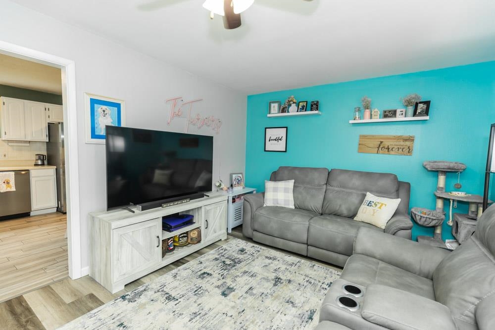 808 E Ellsworth Ave, Salina, Kansas image 6