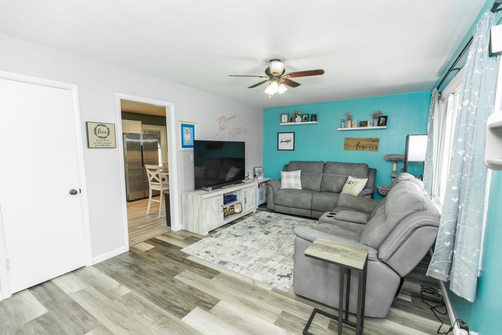 808 E Ellsworth Ave, Salina, Kansas image 3